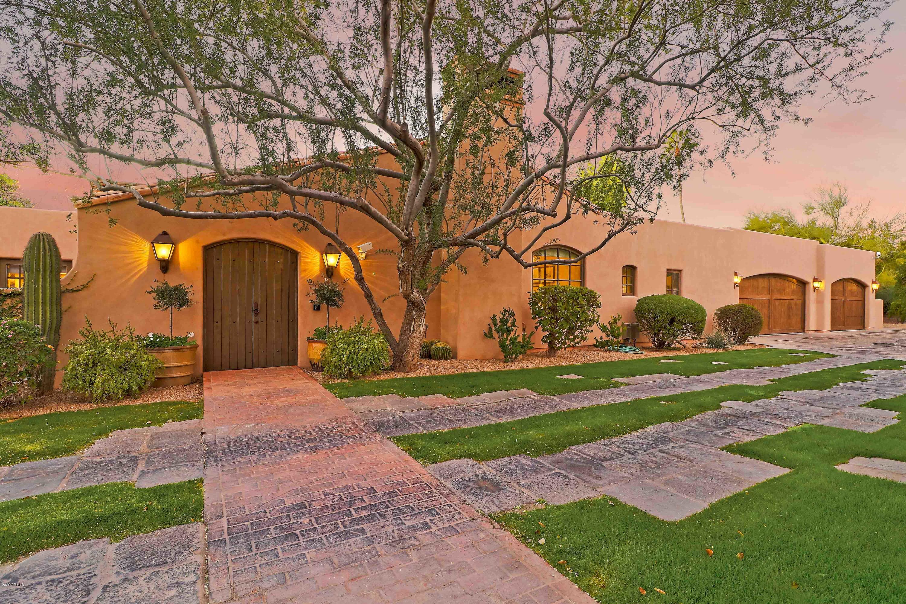 PARADISE HILLS - Residential