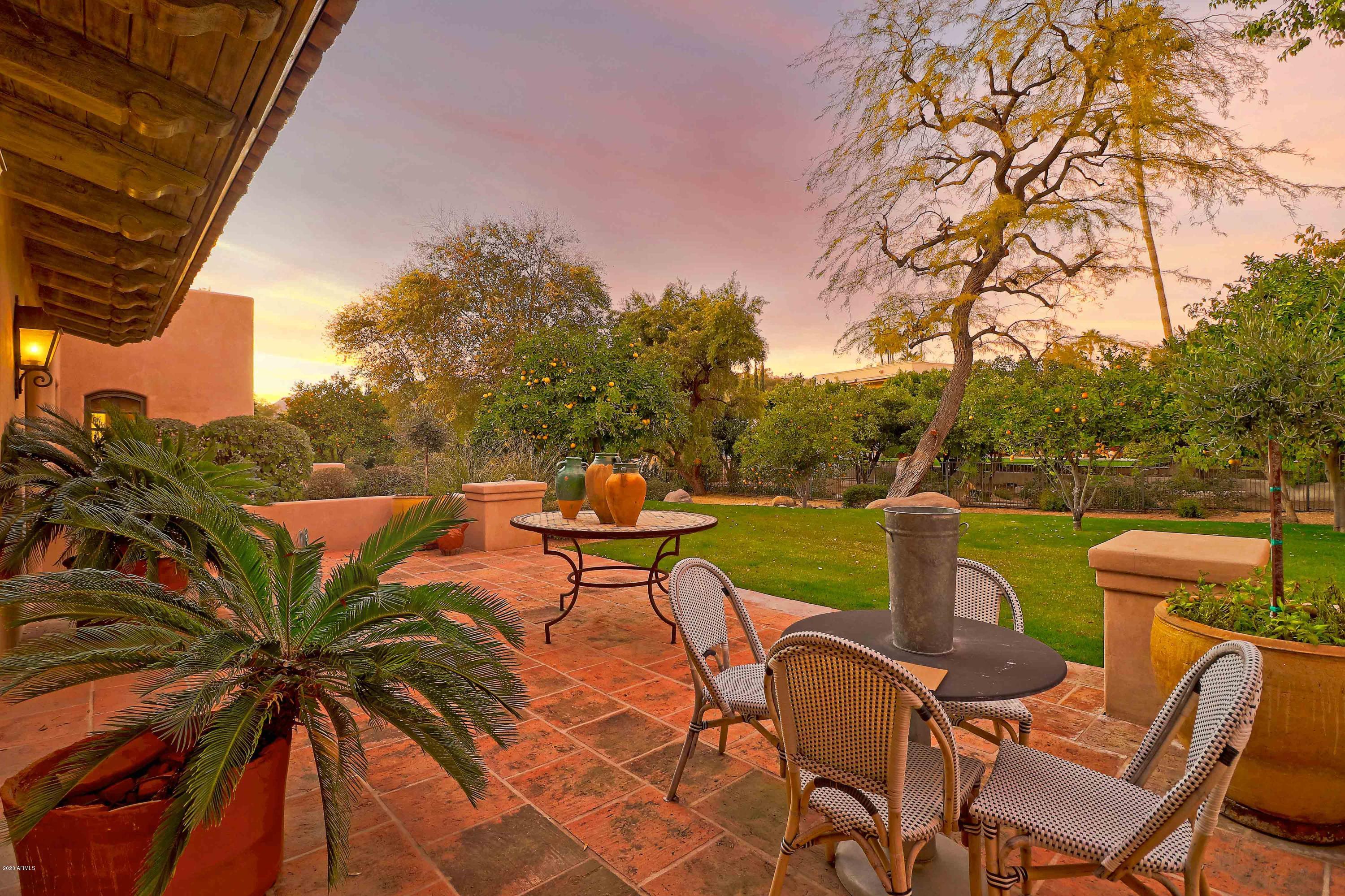 PARADISE HILLS - Residential