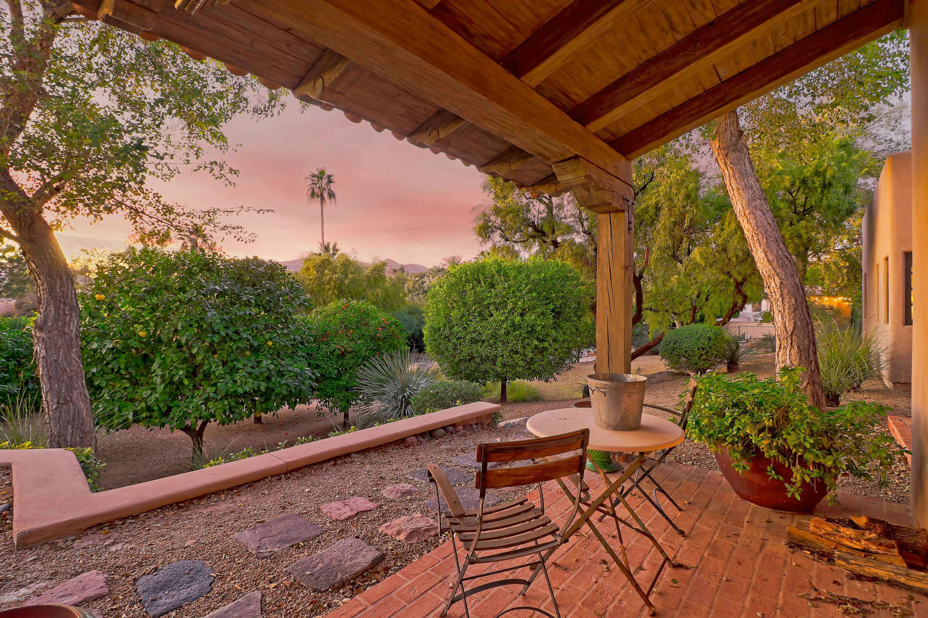 PARADISE HILLS - Residential