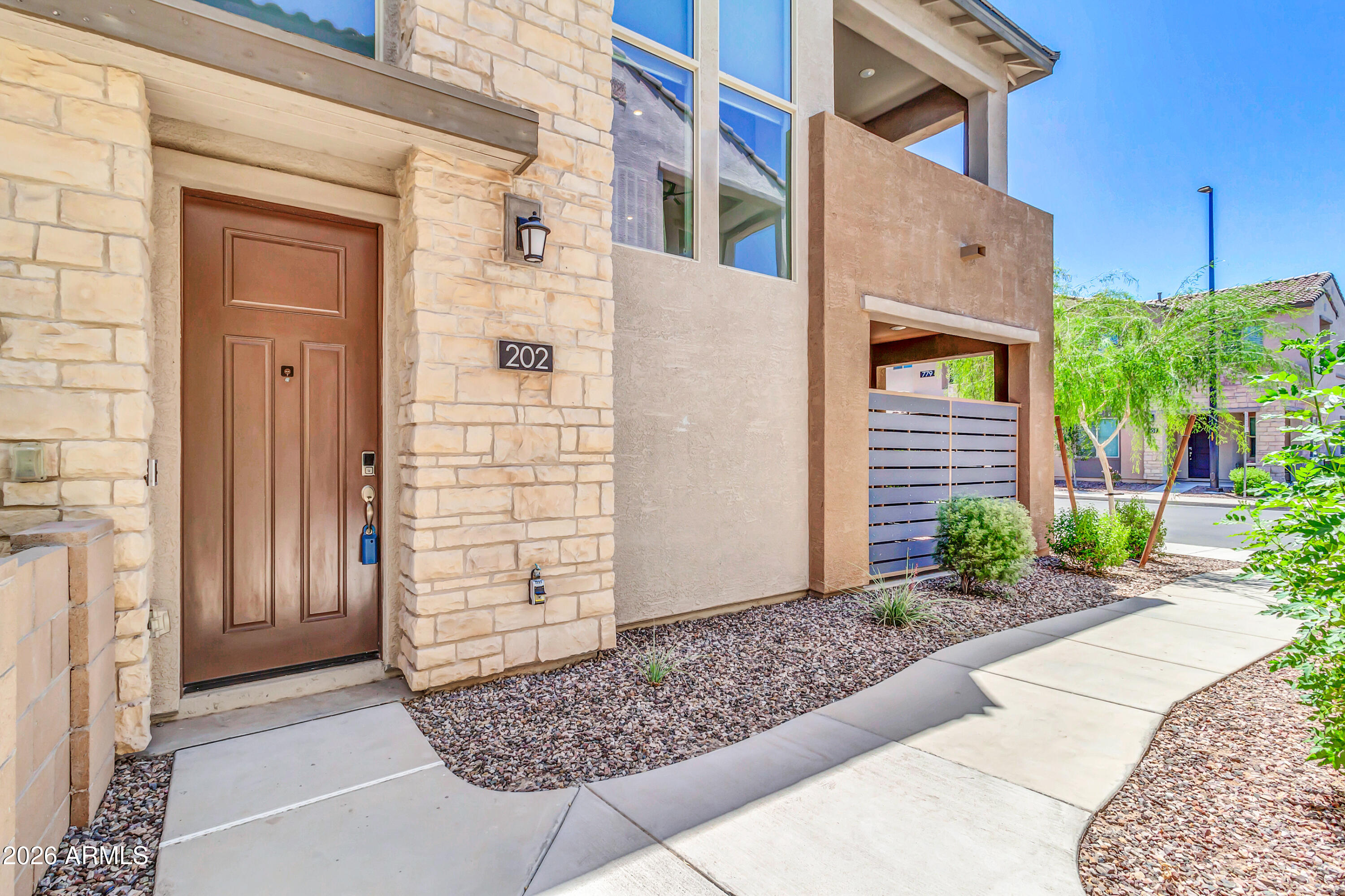 776 E DORAL Avenue 202