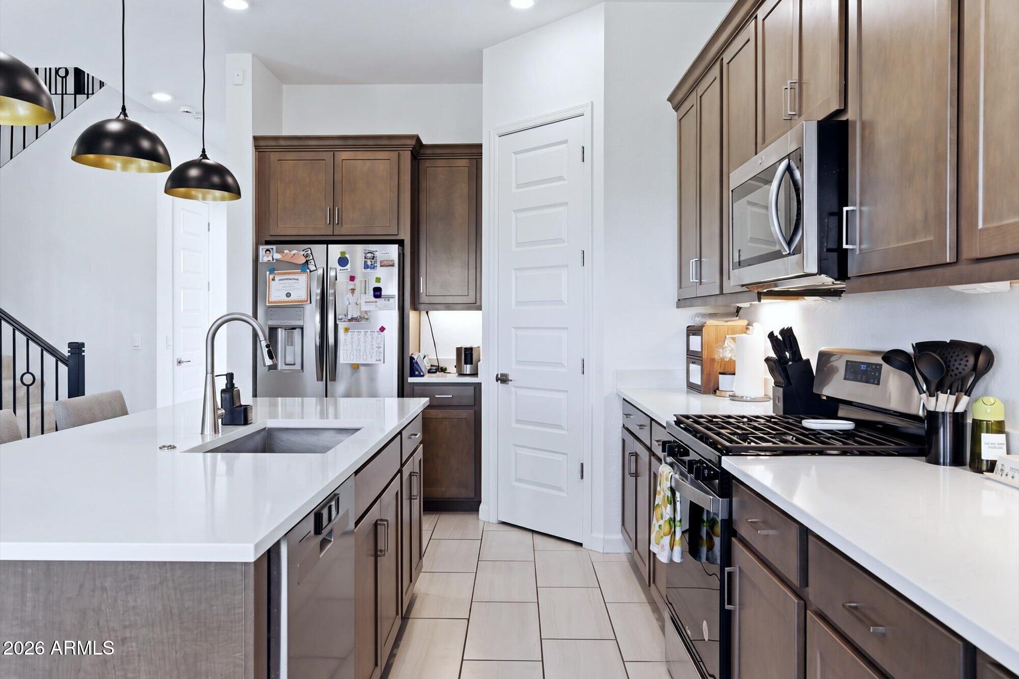 Hillstone-West - Residential