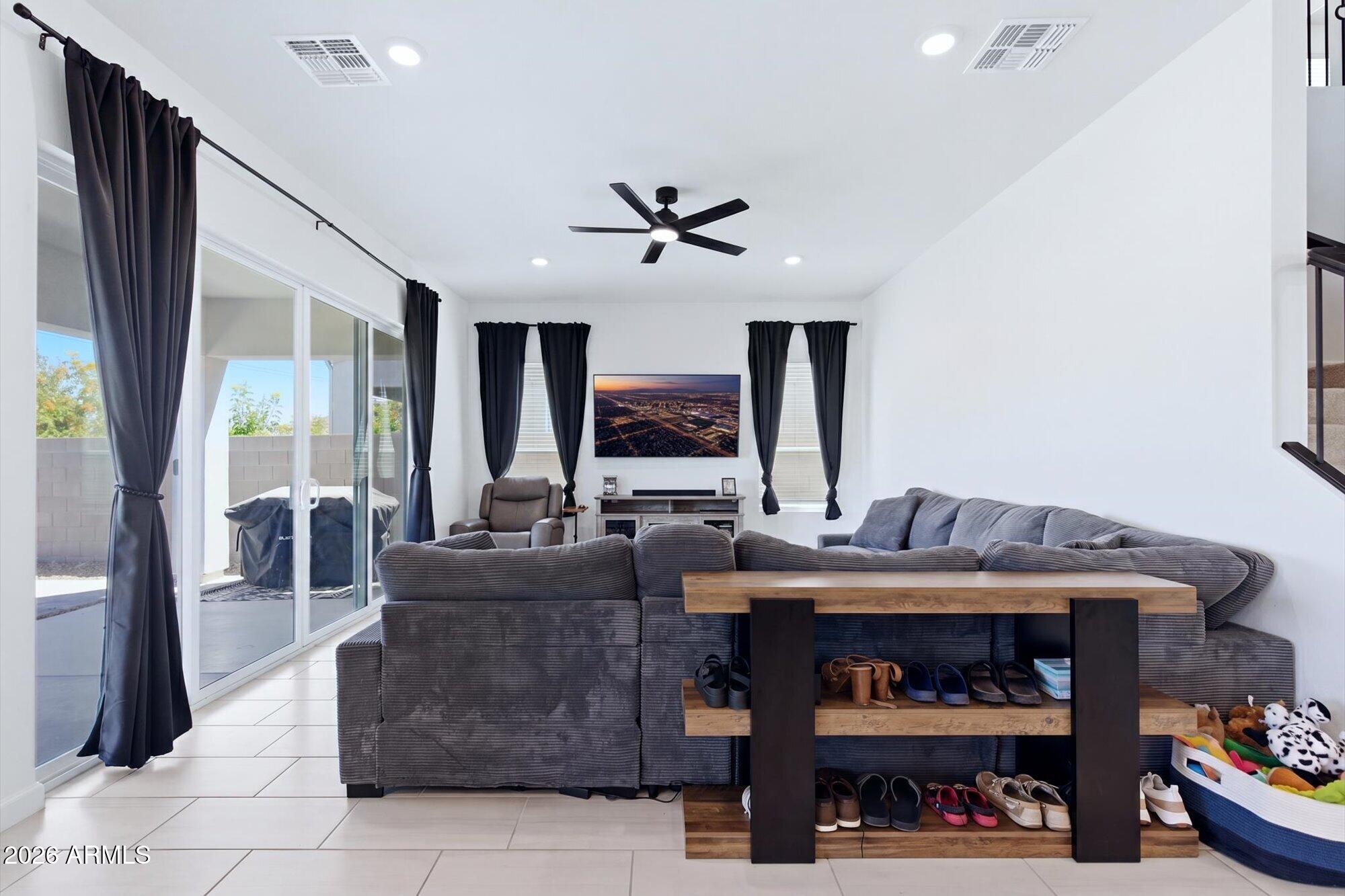 Hillstone-West - Residential