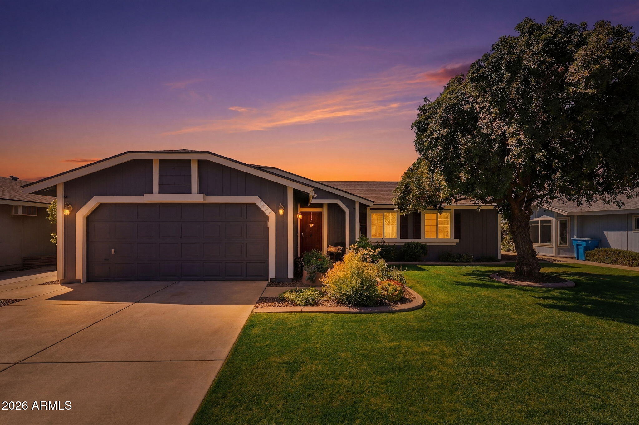 6823 E GRANDVIEW Drive