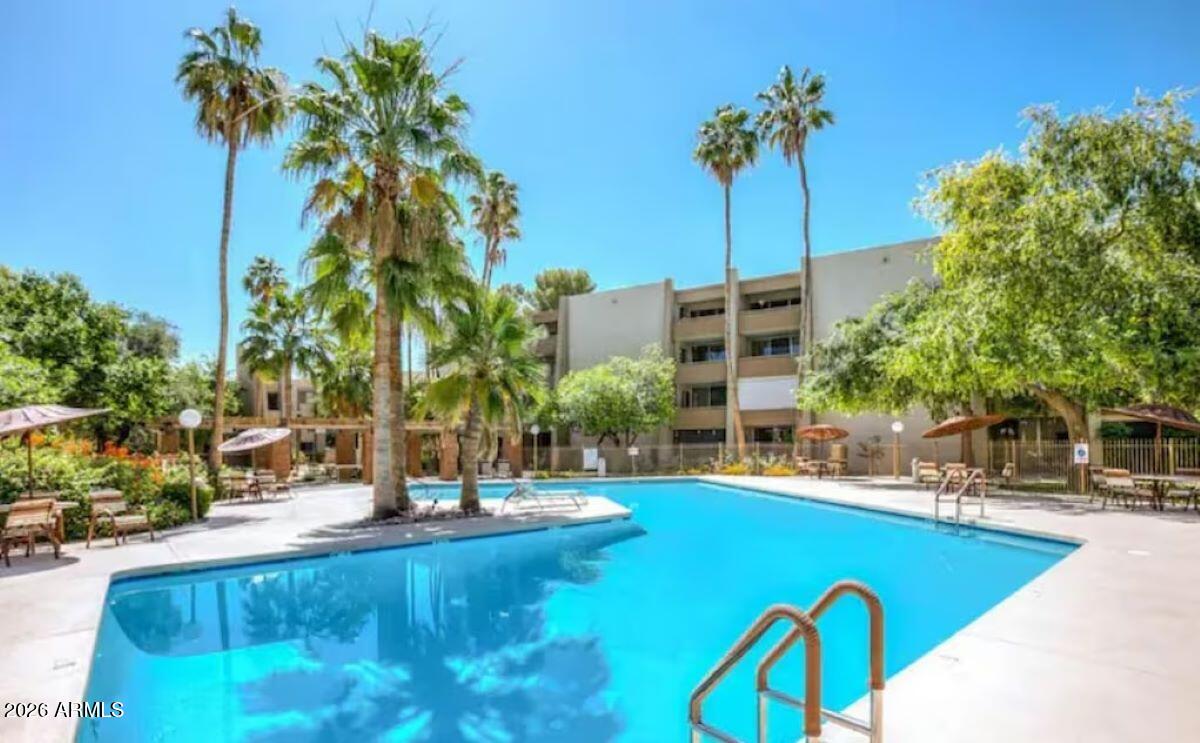 7625 E Camelback Road B117