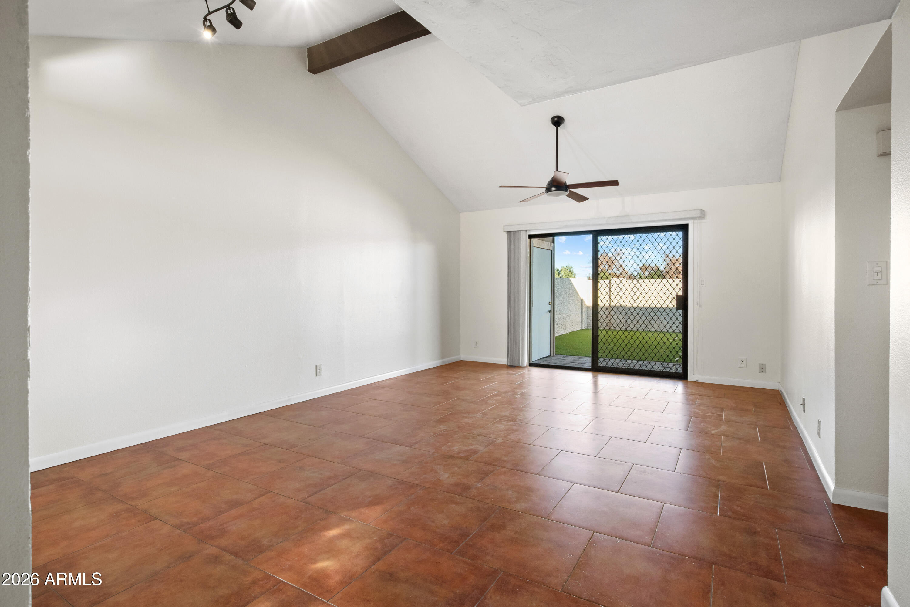 918 W SYCAMORE Place