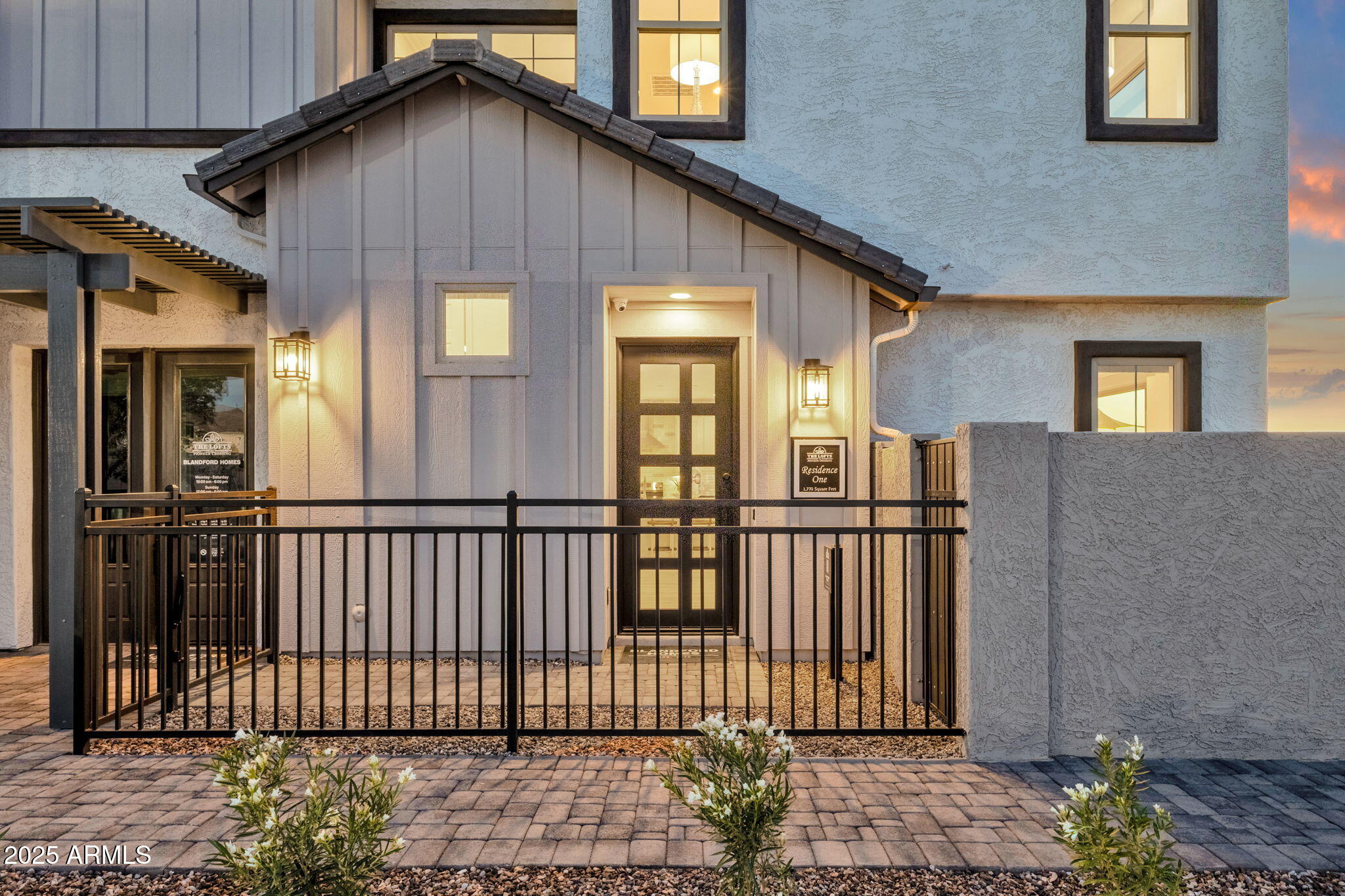 3529 N GLENNWOOD --