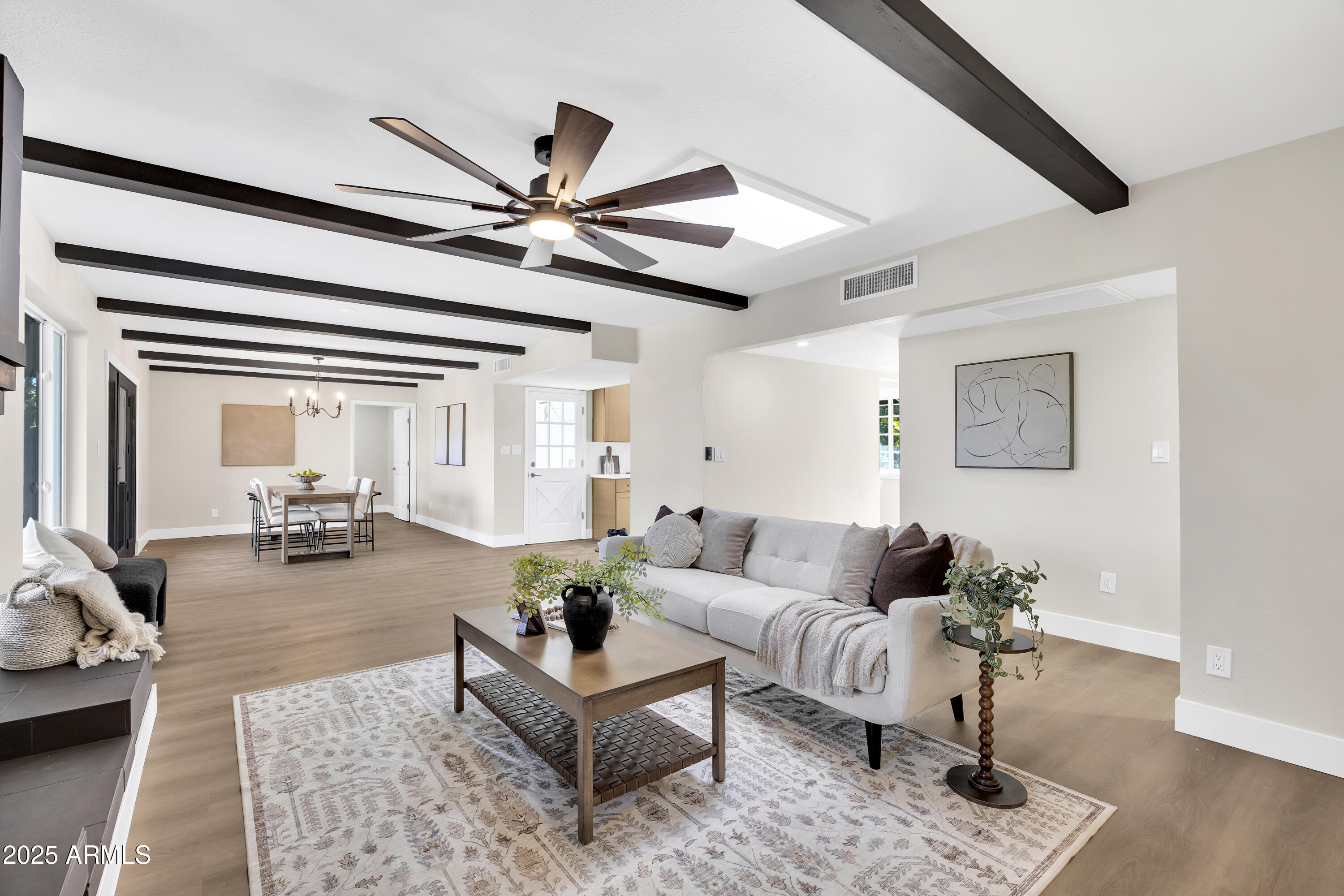 3828 E SAHUARO Drive