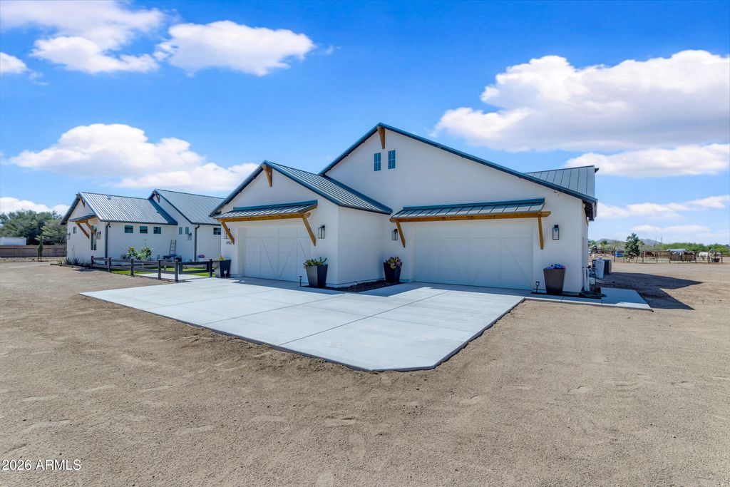 Photo of 37522 N 7th Avenue, Phoenix, AZ 85086 (MLS # 7002181)