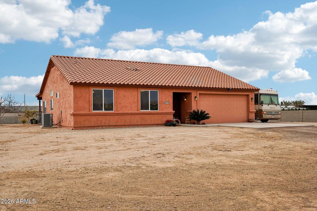 Photo of 29937 W Taylor Street, Buckeye, AZ 85396 (MLS # 6985605)