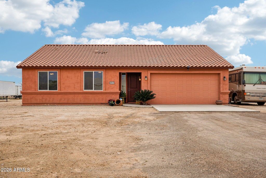 Photo of 29937 W Taylor Street, Buckeye, AZ 85396 (MLS # 6985605)