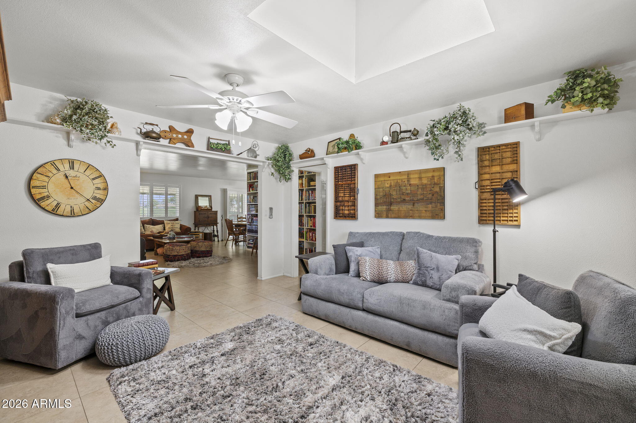 9806 N BALBOA Drive