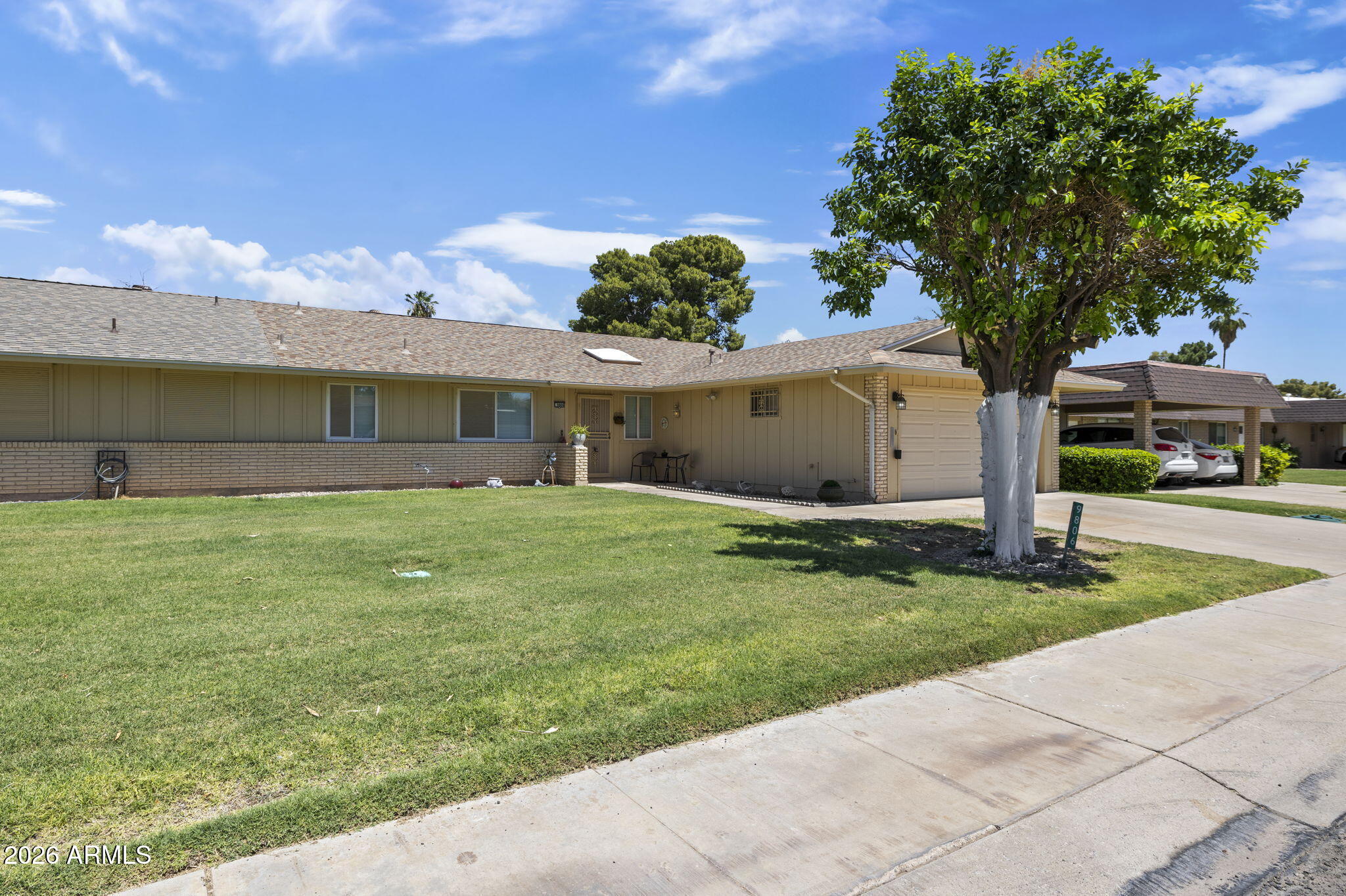 9806 N BALBOA Drive