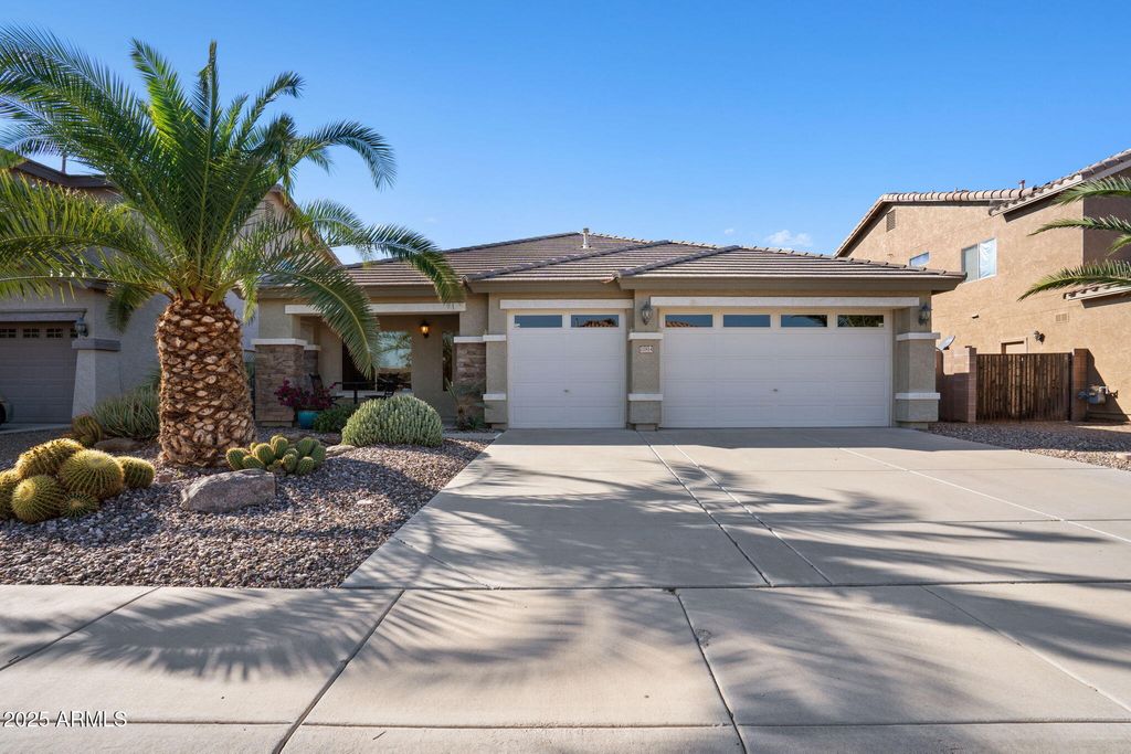 Photo of 21814 N Sunset Drive, Maricopa, AZ 85139 (MLS # 6952335)