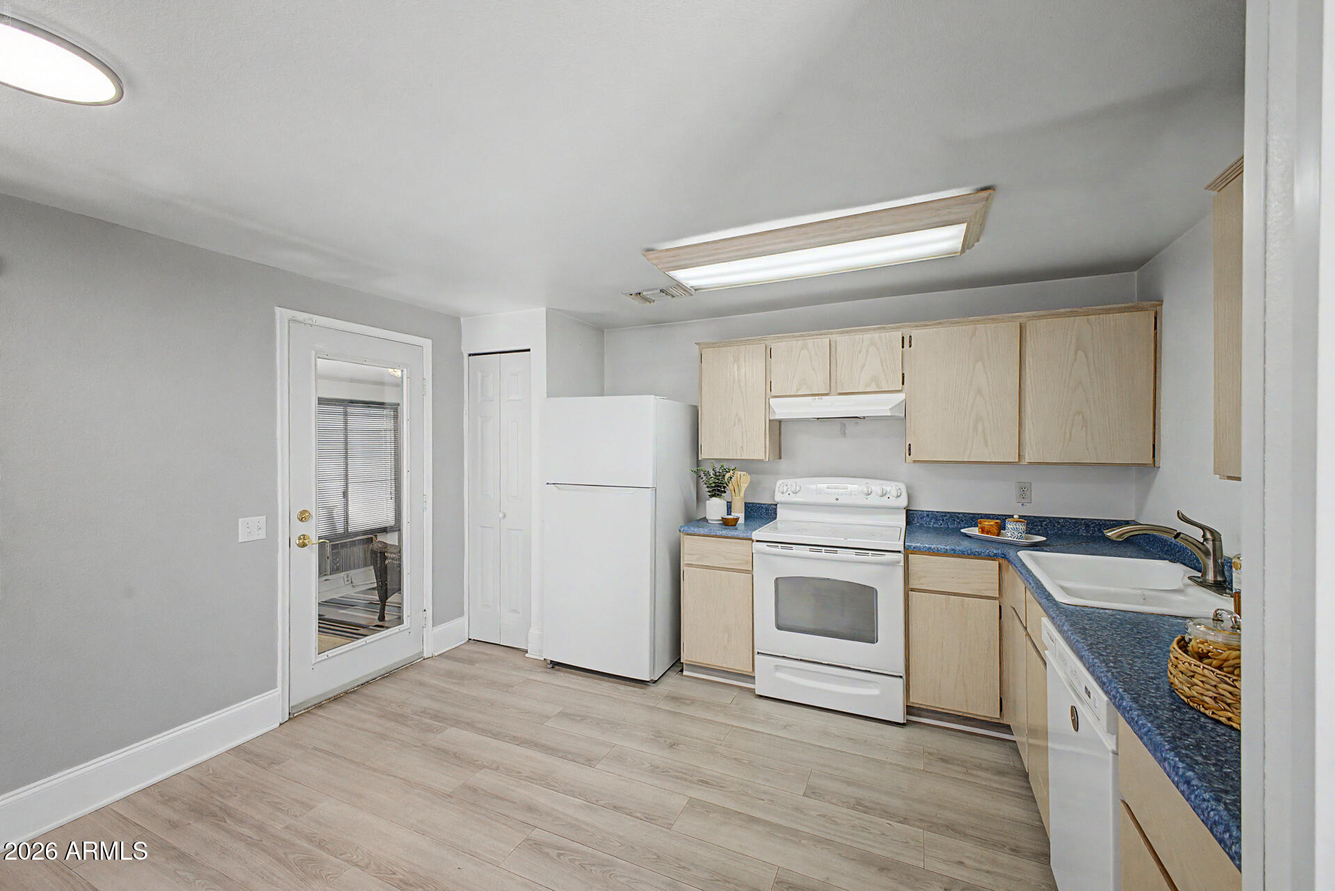 1835 W EL MONTE Place