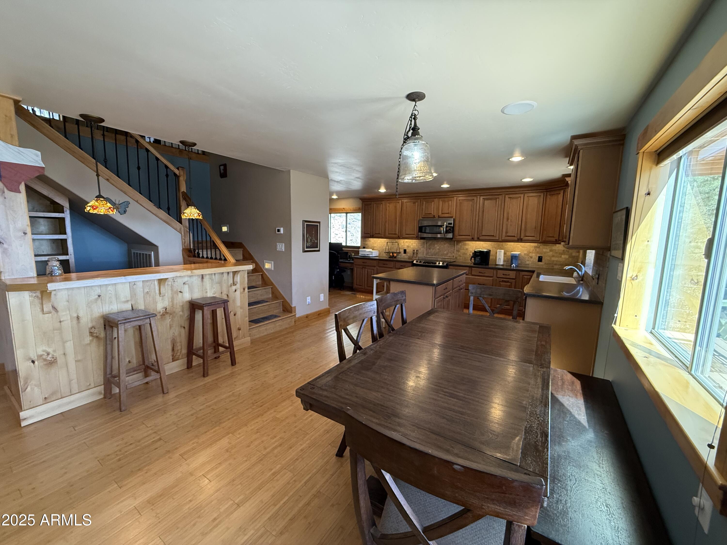 24930 S HORSETHIEF BASIN Road