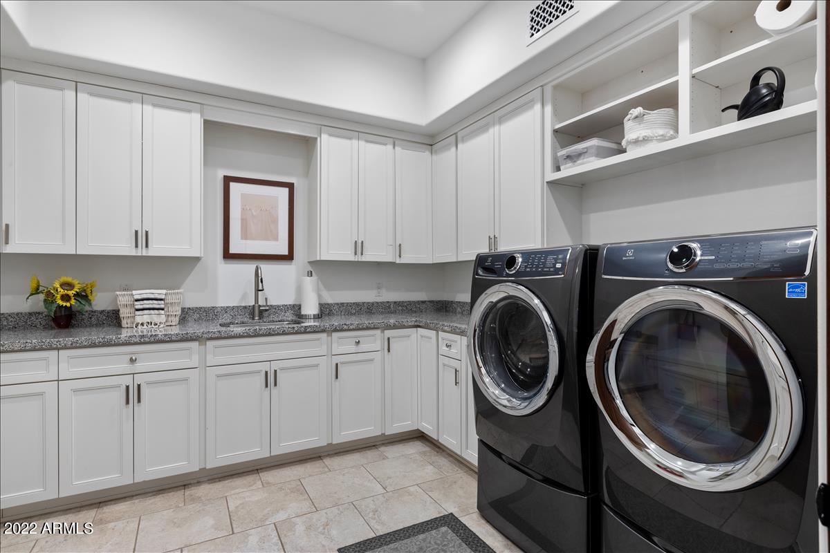 HERITAGE HILLS UNIT 2 - Residential