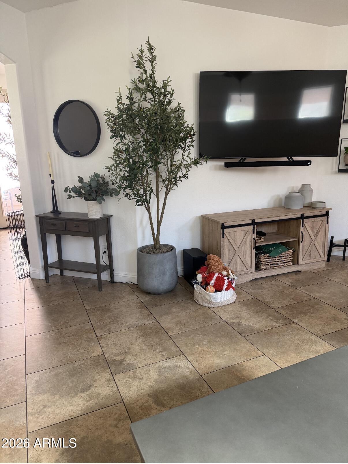 1377 S CHAPARRAL Boulevard