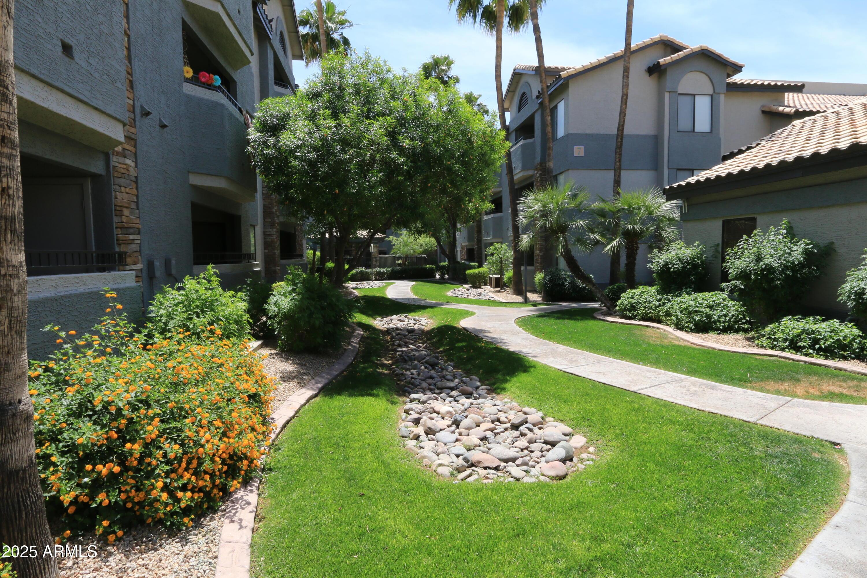 2025 E Campbell Avenue Apt 103