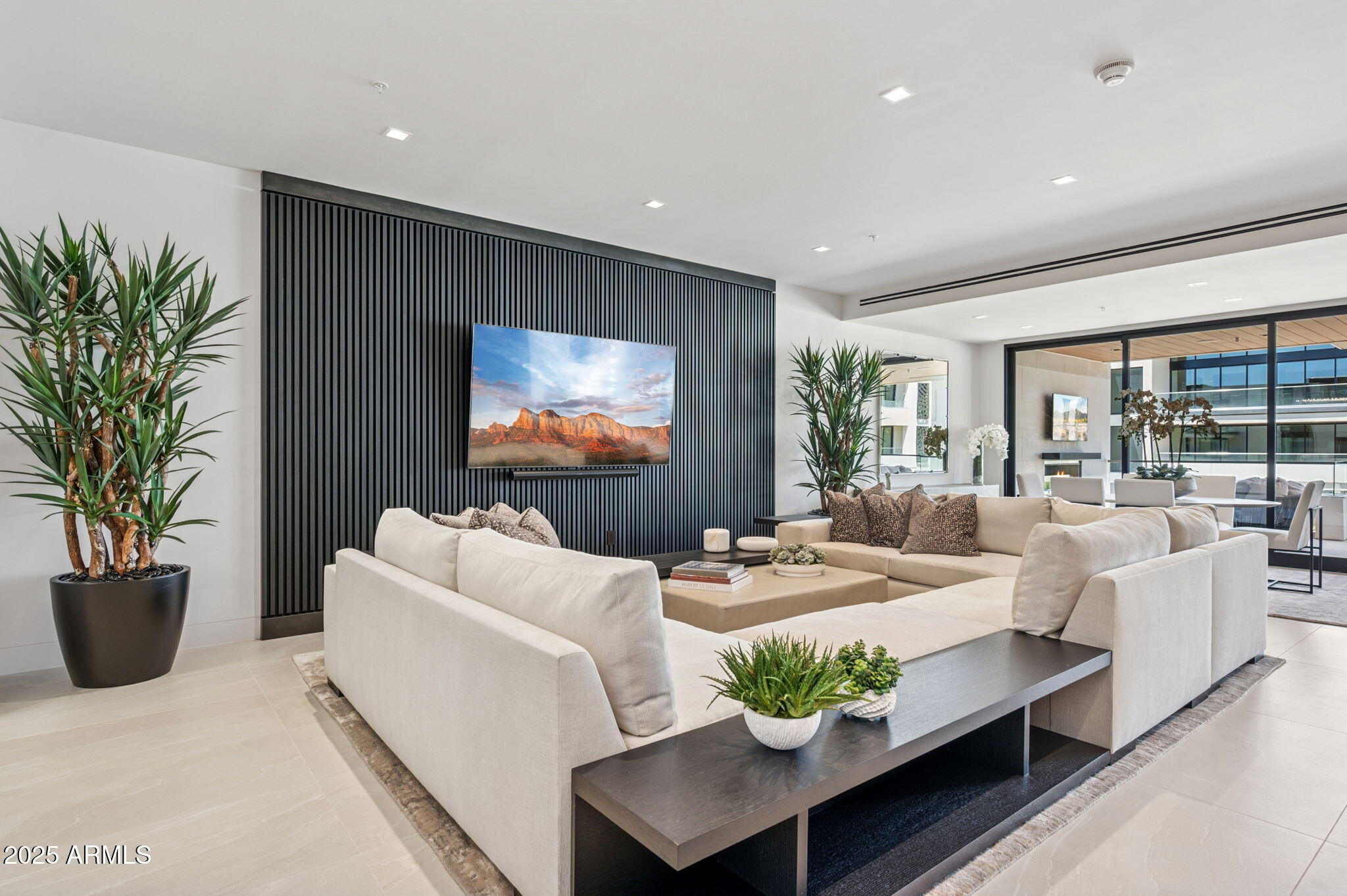 6587 N PALMERAIE Boulevard 2020