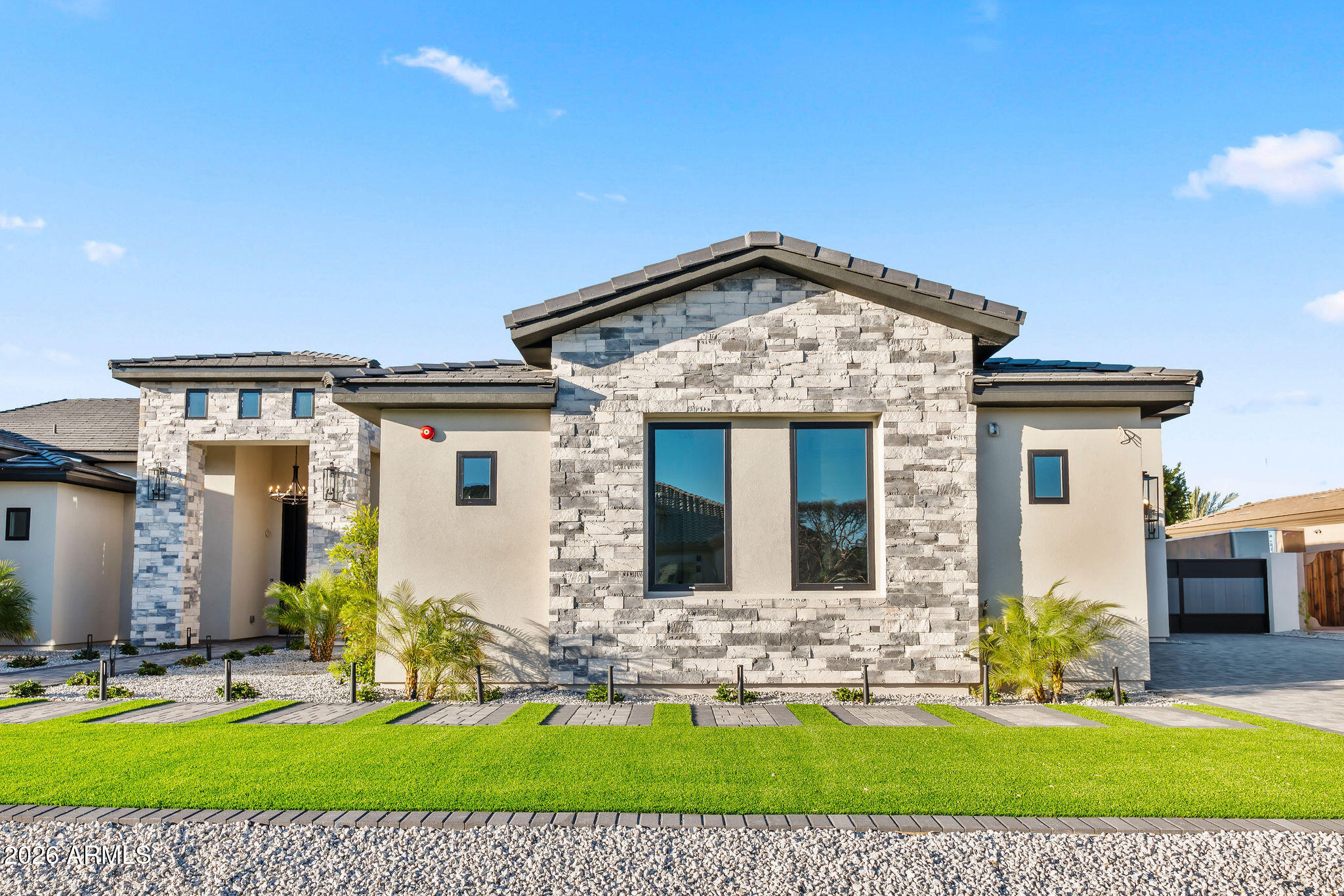 18024 W MONTEBELLO Avenue