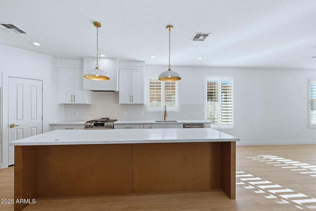Photo of 6574 S Crestview Drive, Gilbert, AZ 85298 (MLS # 6937735)