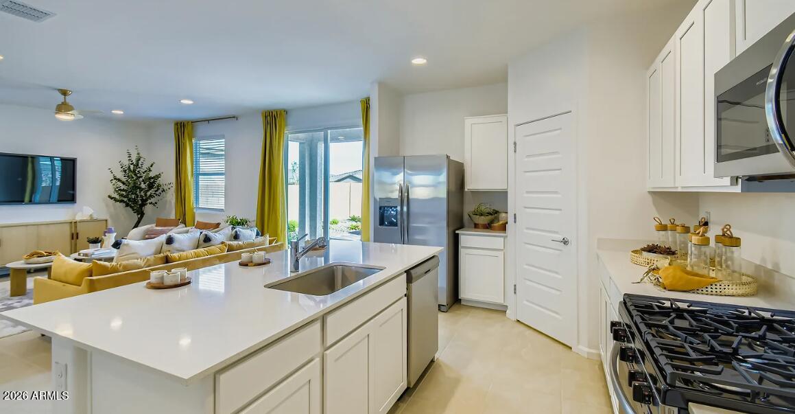 23204 W PARKWAY Drive