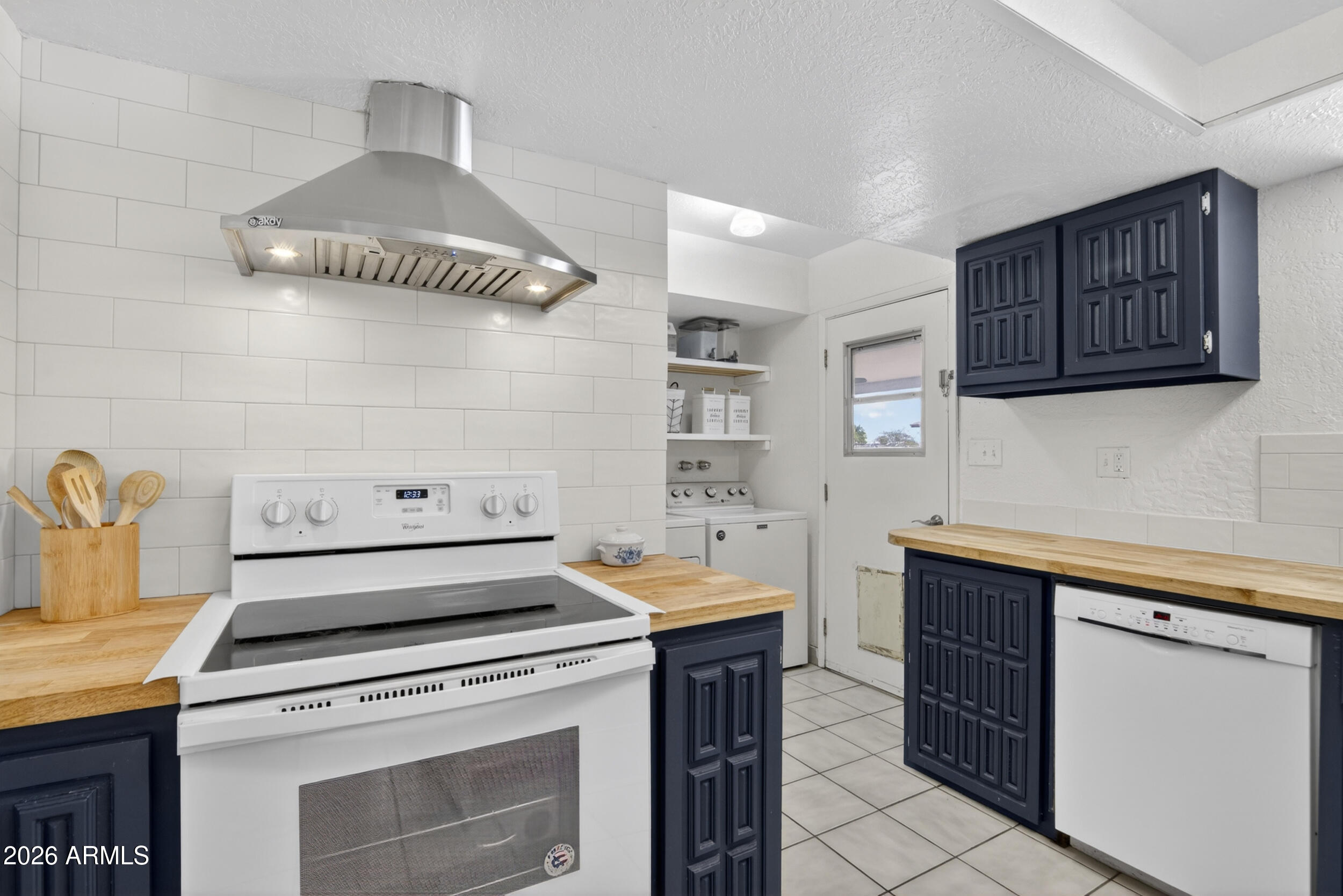 VALENCIA VILLAGE UNIT 2 - Residential
