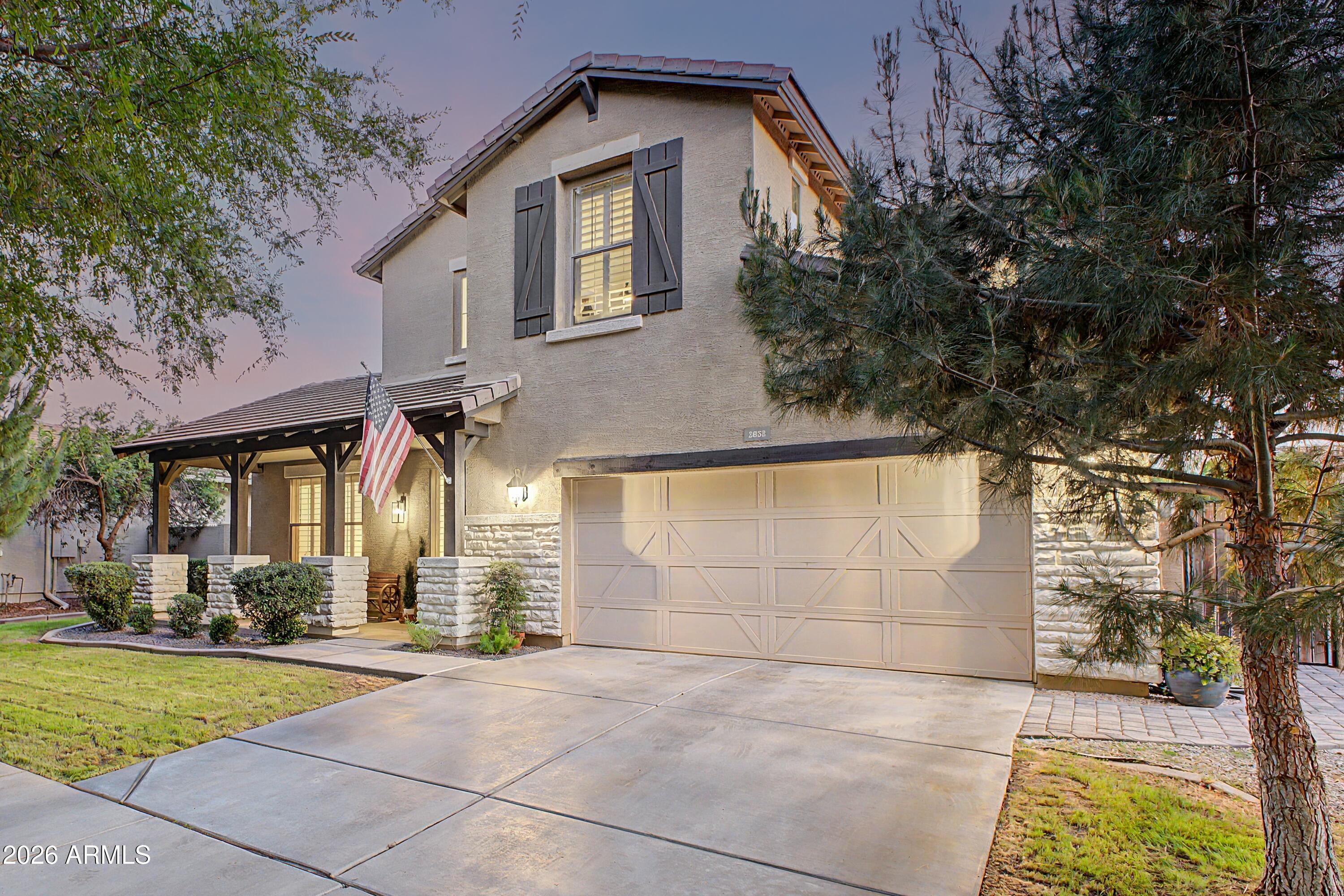 3853 E COMSTOCK Drive