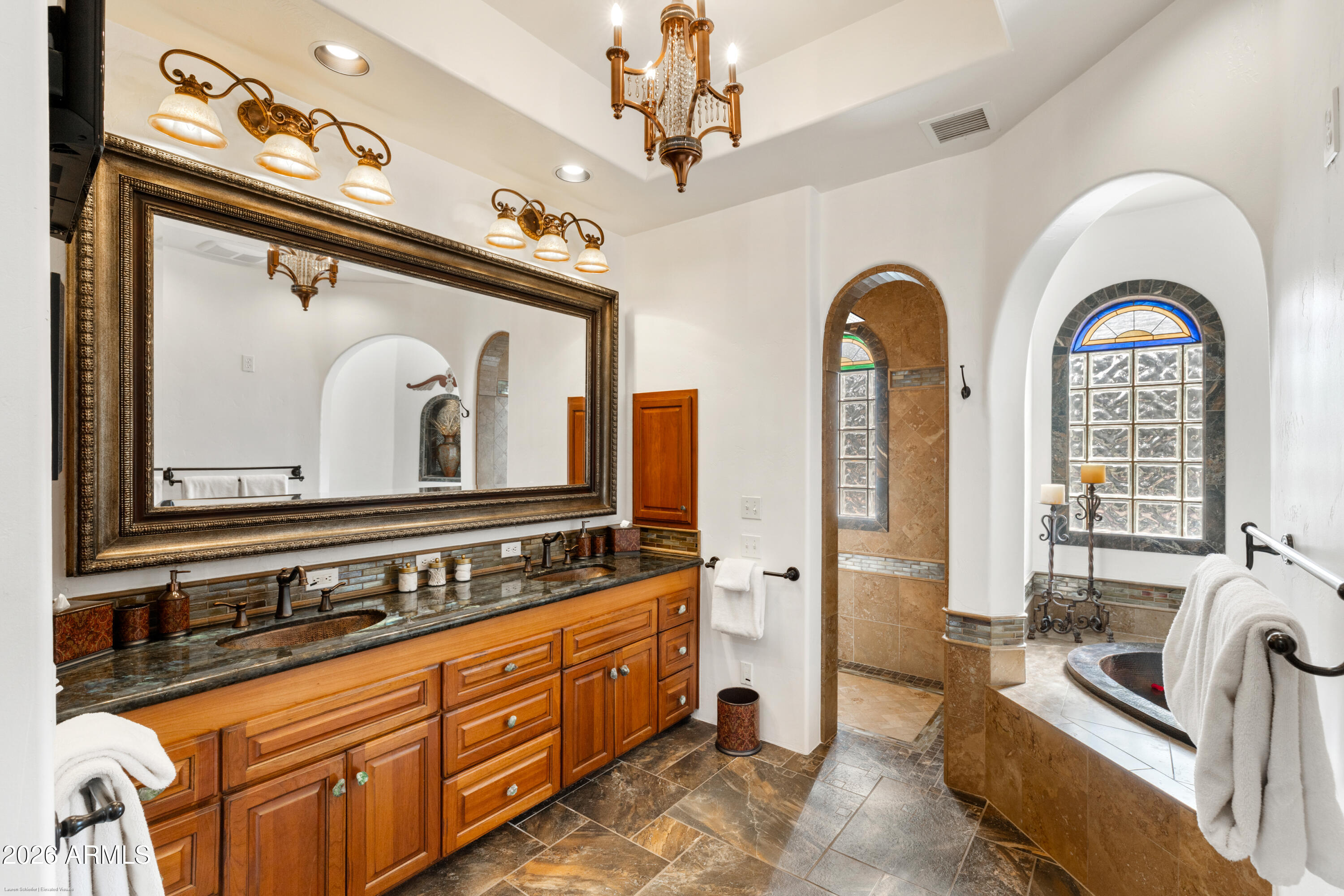 Sedona, Arizona, 86351, United States, 5 Bedrooms Bedrooms, ,4 BathroomsBathrooms,Residential,Active,2042688