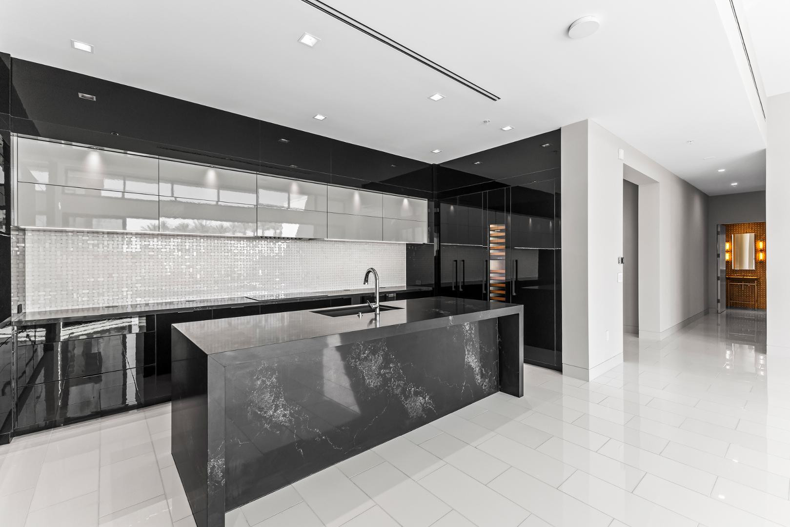 6587 N Palmeraie Boulevard Unit 2003