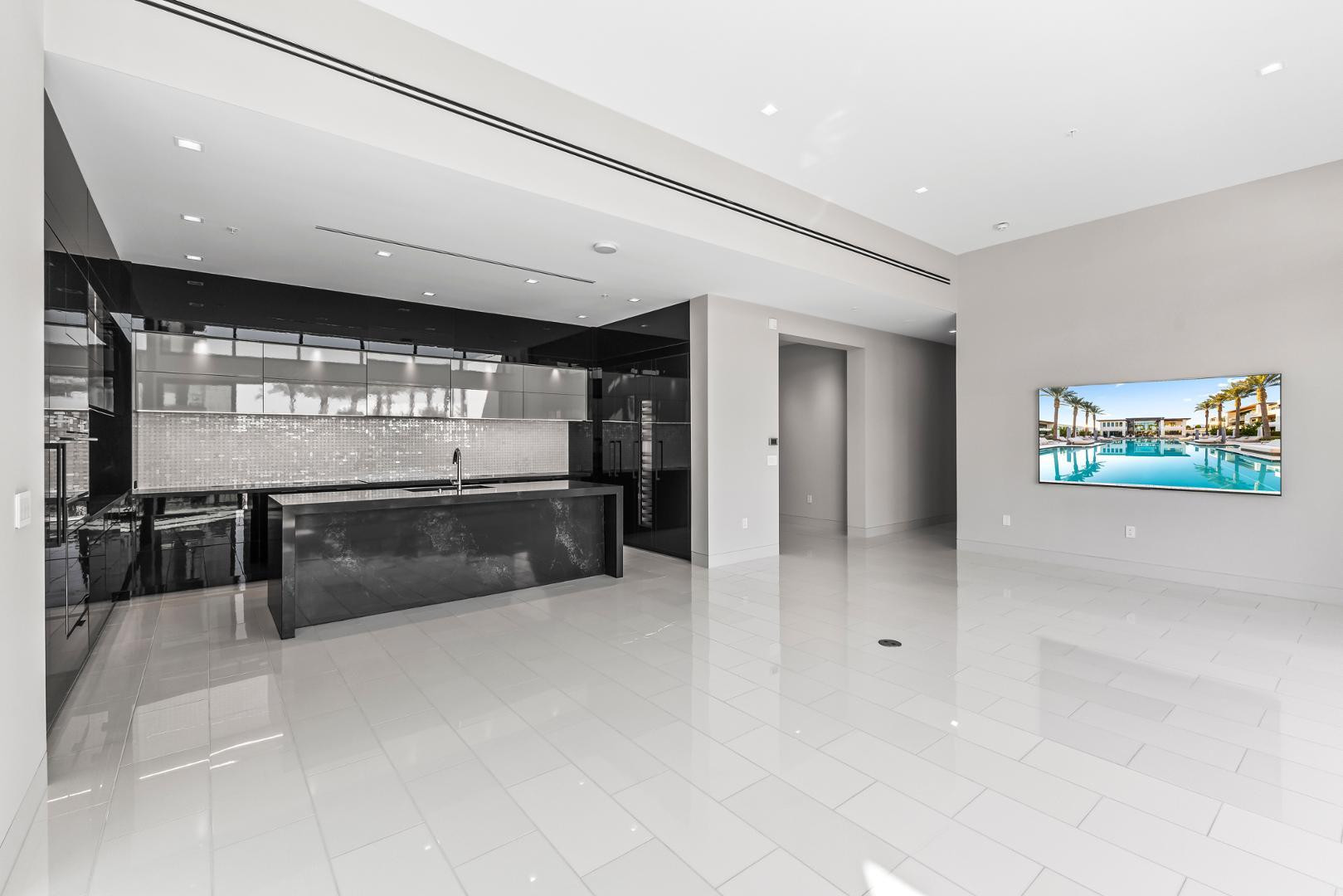 6587 N Palmeraie Boulevard Unit 2003