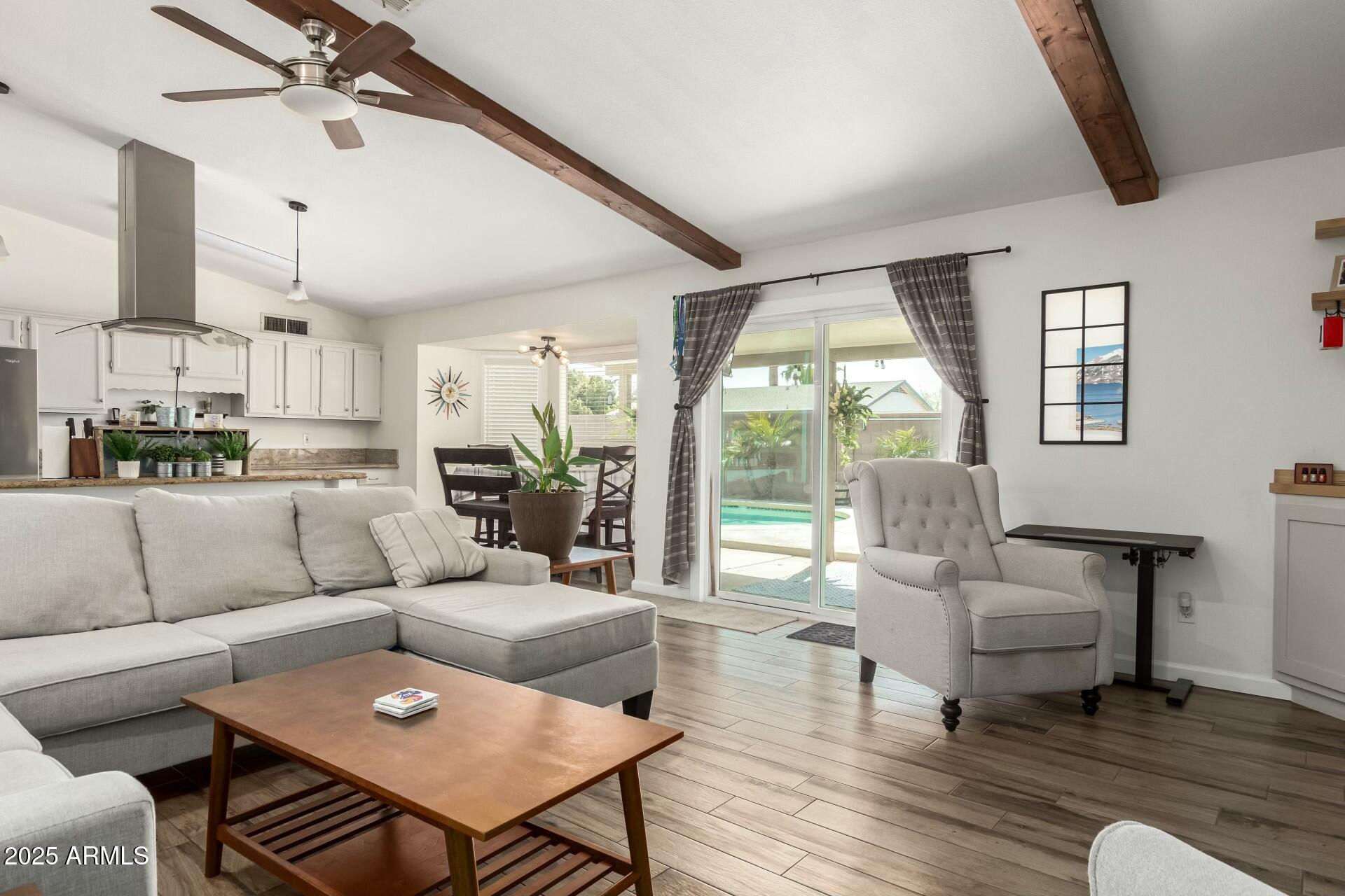 519 W PALOMINO Drive