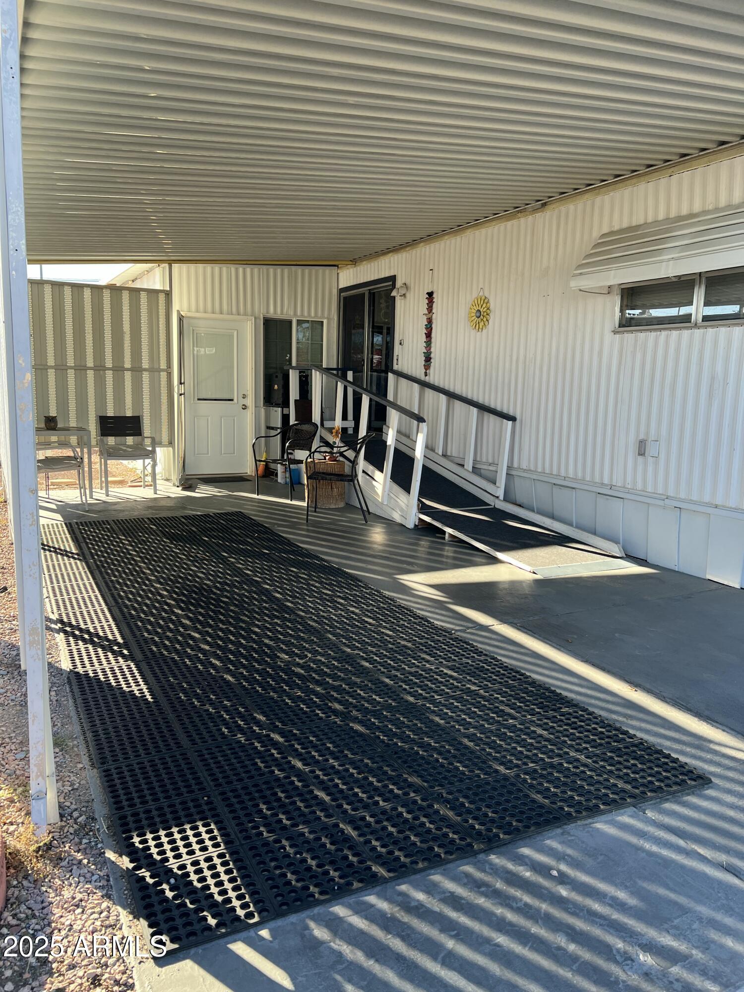 7807 E MAIN Street I-25