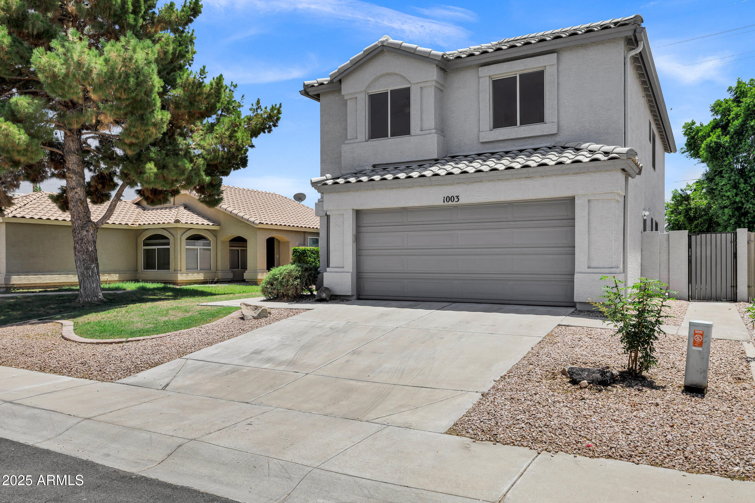 Homes 1 1003 E PRINCETON Avenue