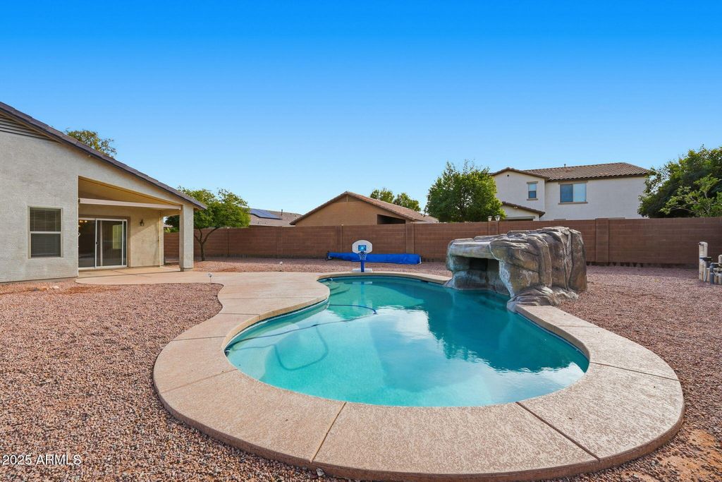 Photo of 19546 N Krupps Court, Maricopa, AZ 85138 (MLS # 6962373)