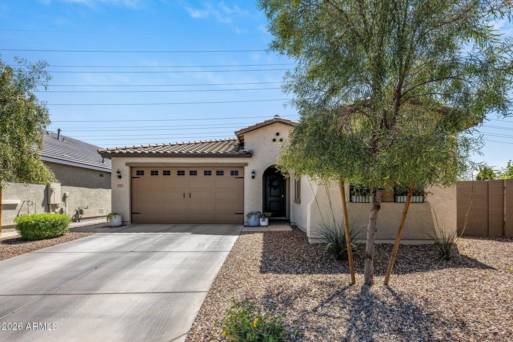 Photo of 621 E Buckingham Avenue, Gilbert, AZ 85297 (MLS # 6988925)