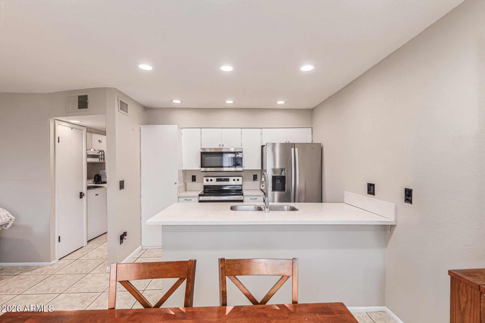 286 W Palomino Drive 104