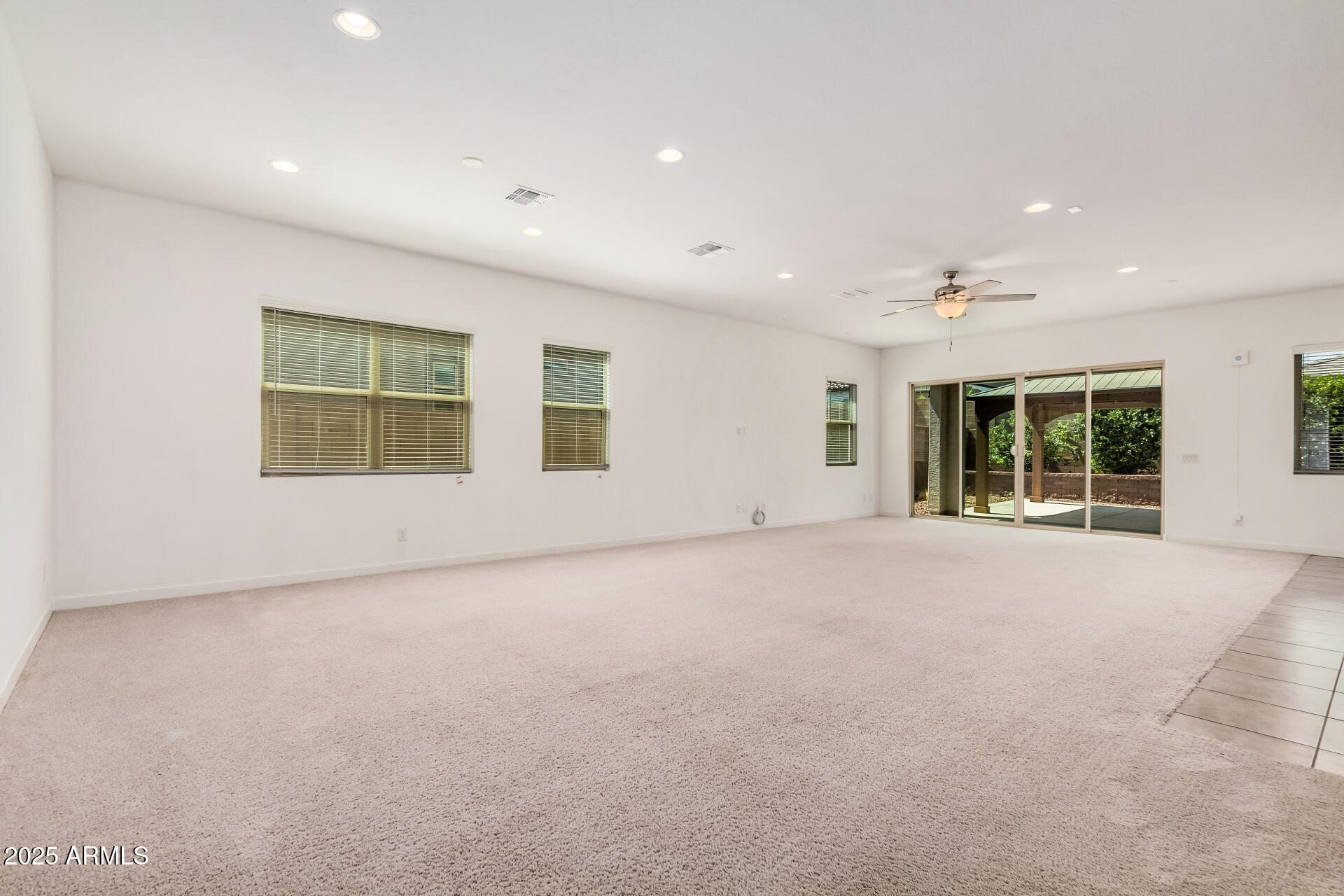 18926 W DESERT HILLS Drive