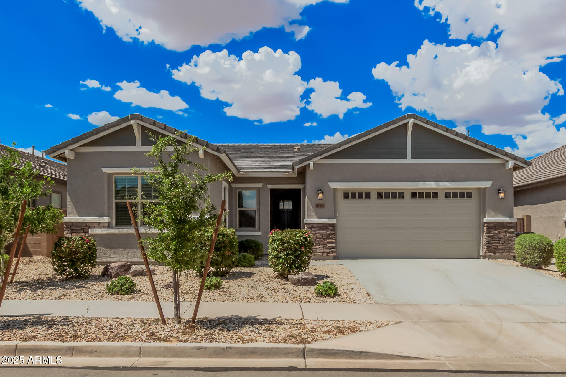 18926 W DESERT HILLS Drive