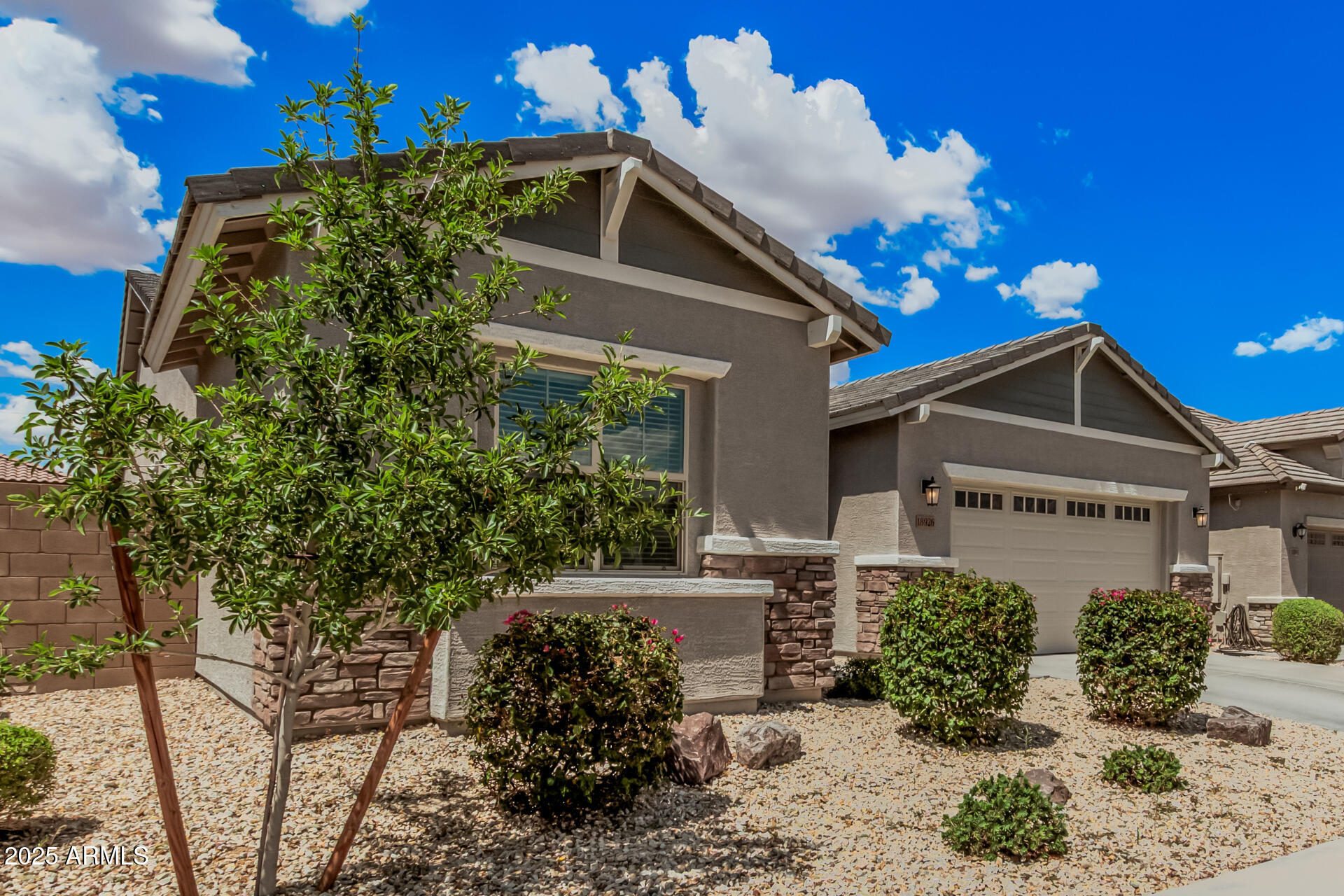 18926 W DESERT HILLS Drive