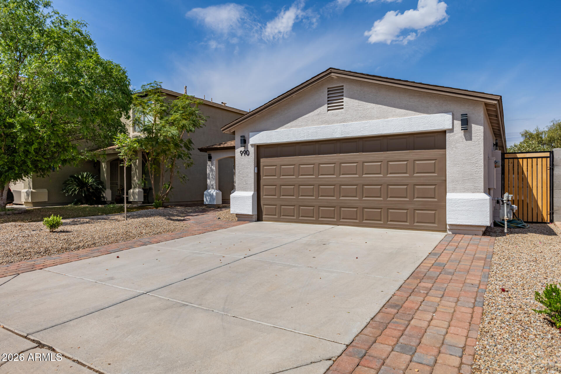 990 E Desert Rose Trail