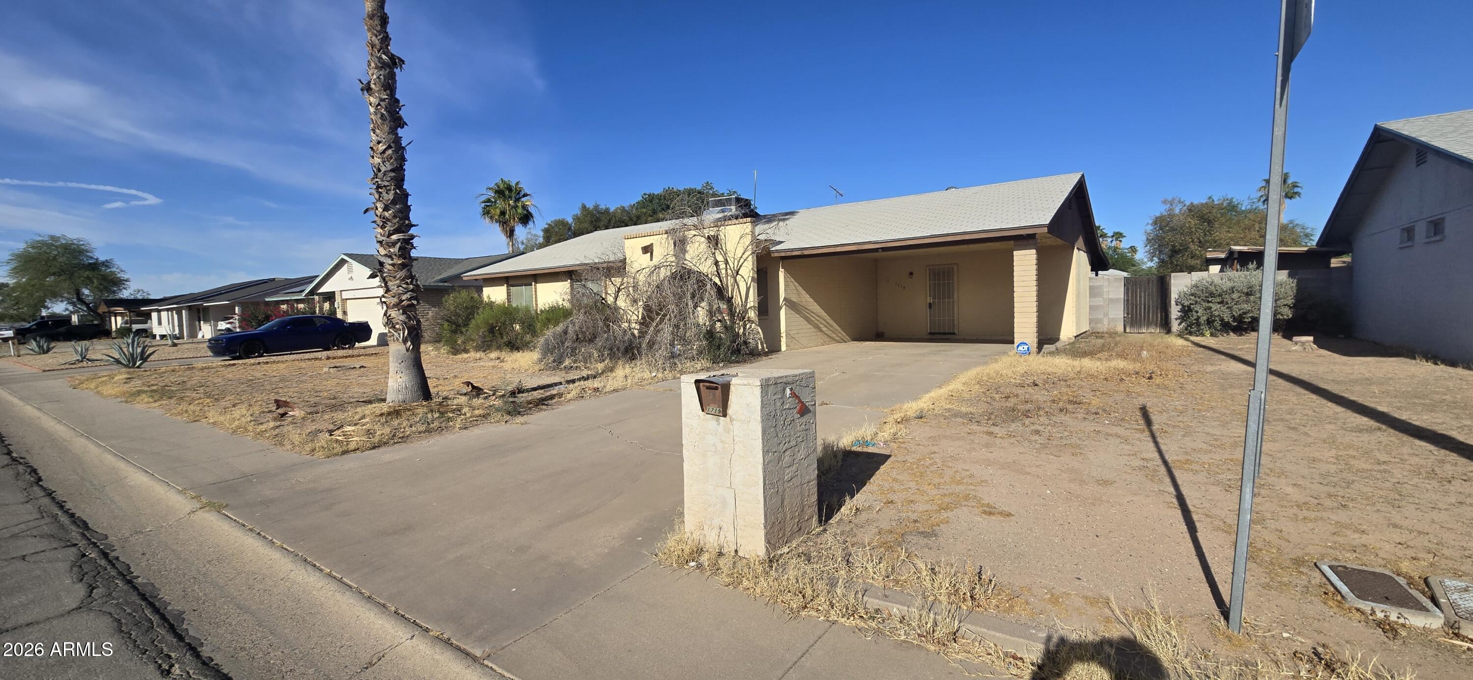 1719 N KADOTA Avenue