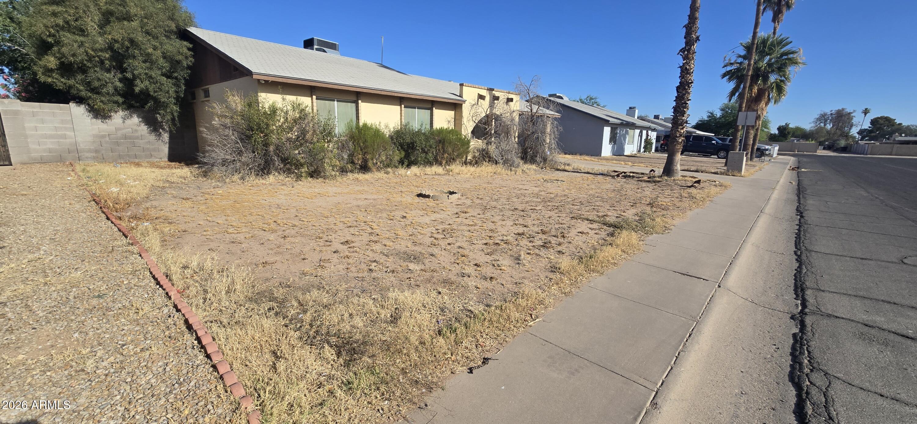 1719 N KADOTA Avenue