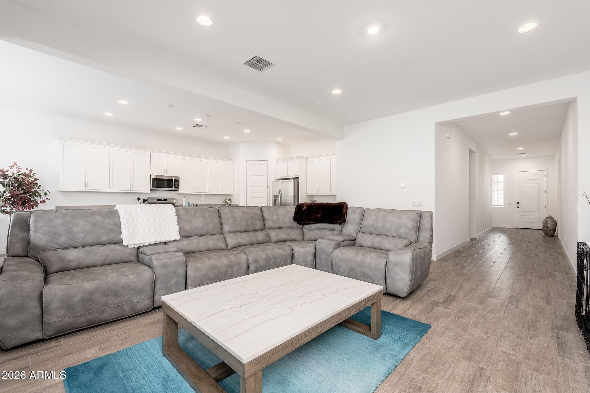 3272 W Peak View Road