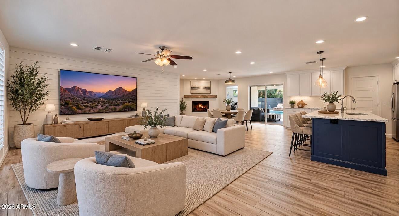2255 E PIESTEWA PEAK Drive