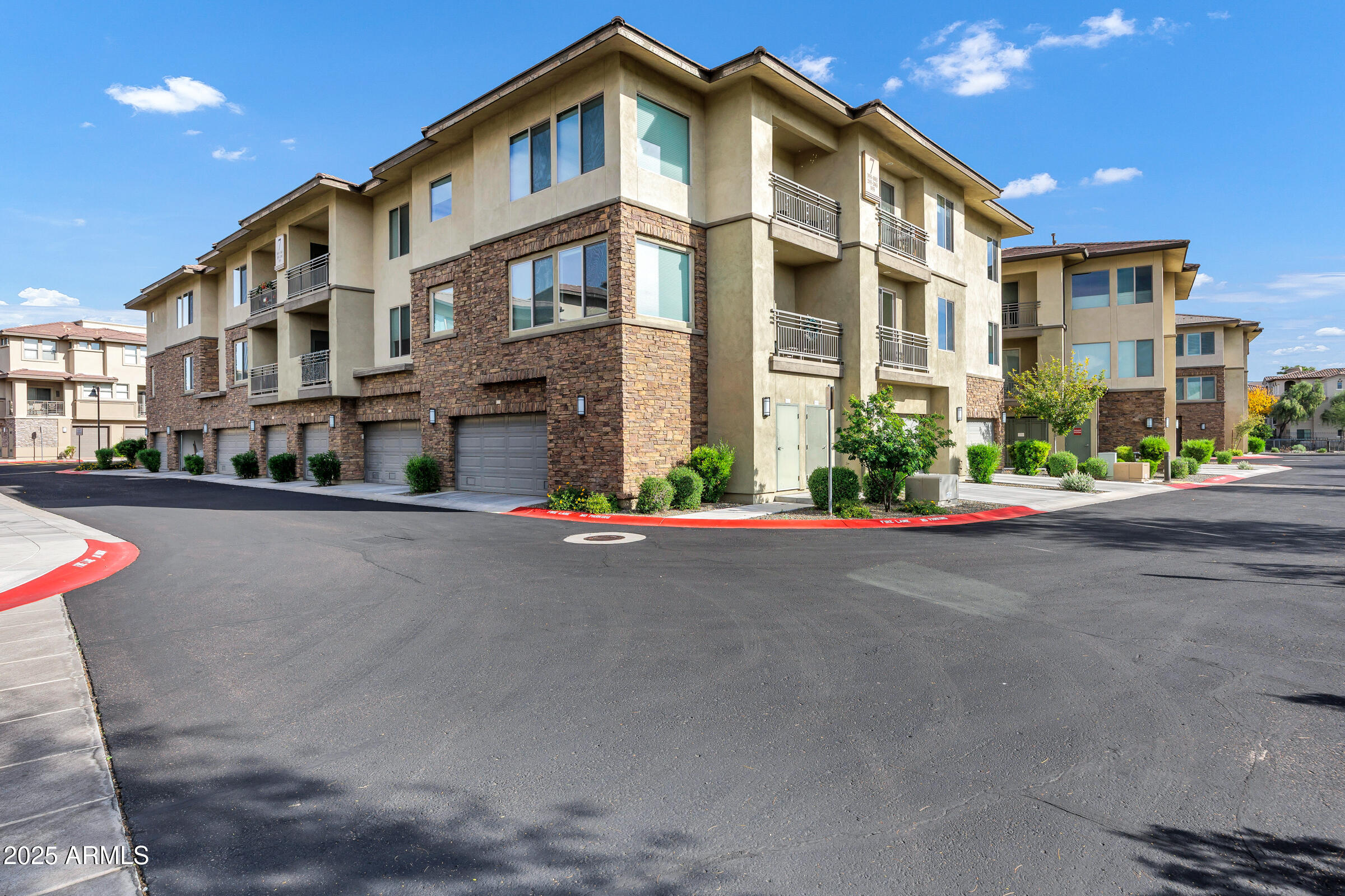 17850 N 68TH Street N 2063