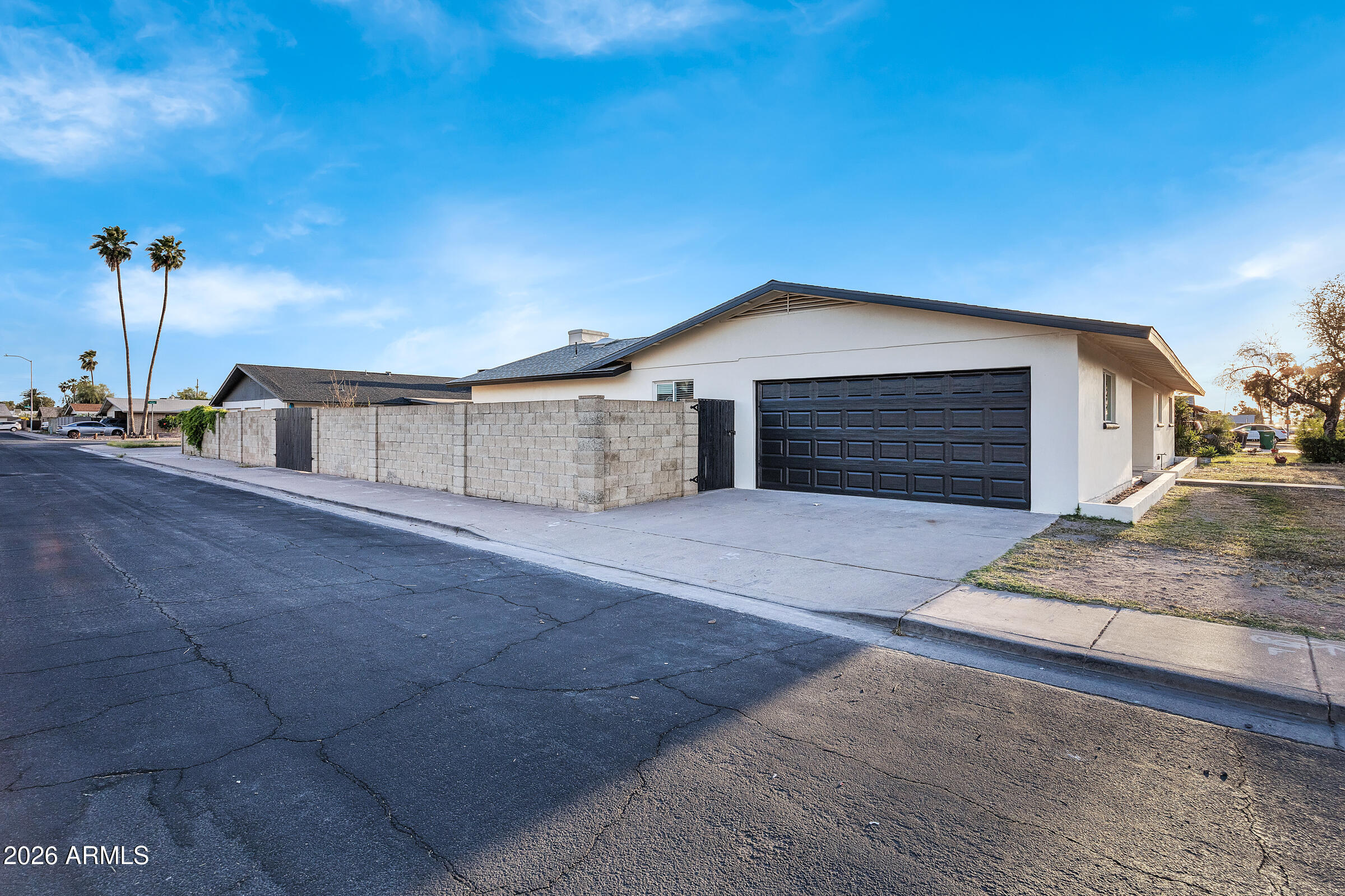 1033 W RIO SALADO Parkway