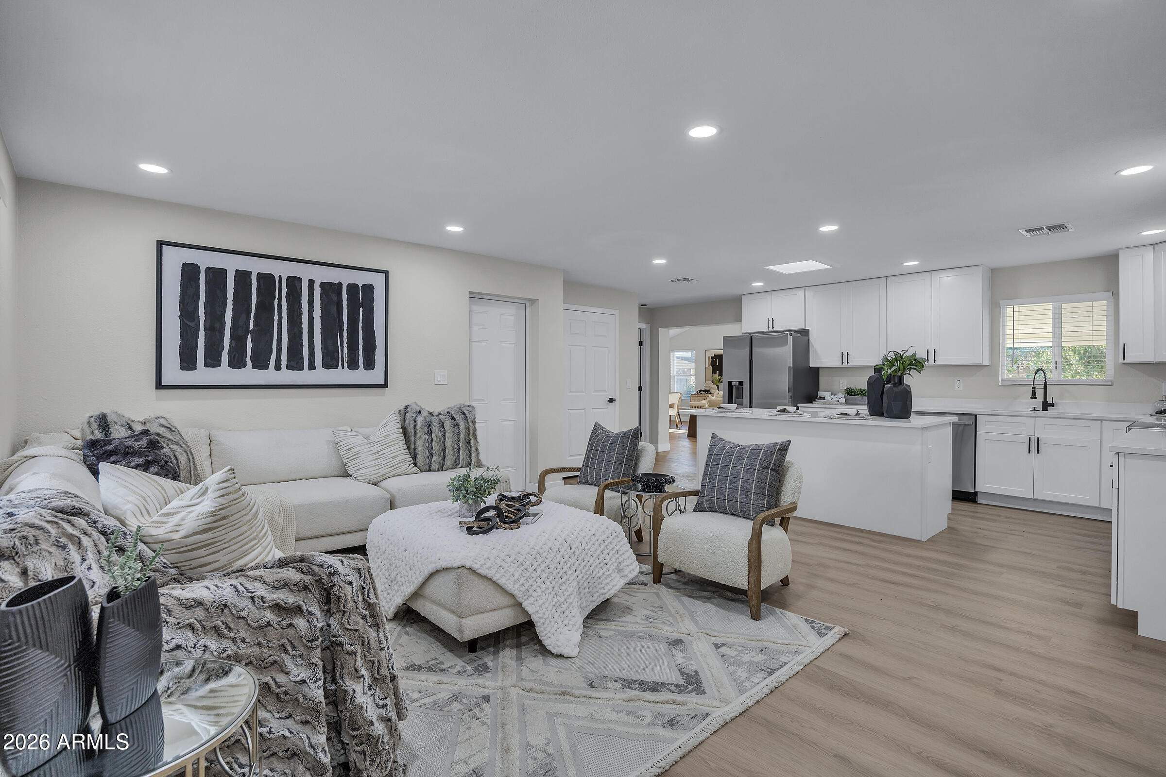 1033 W RIO SALADO Parkway