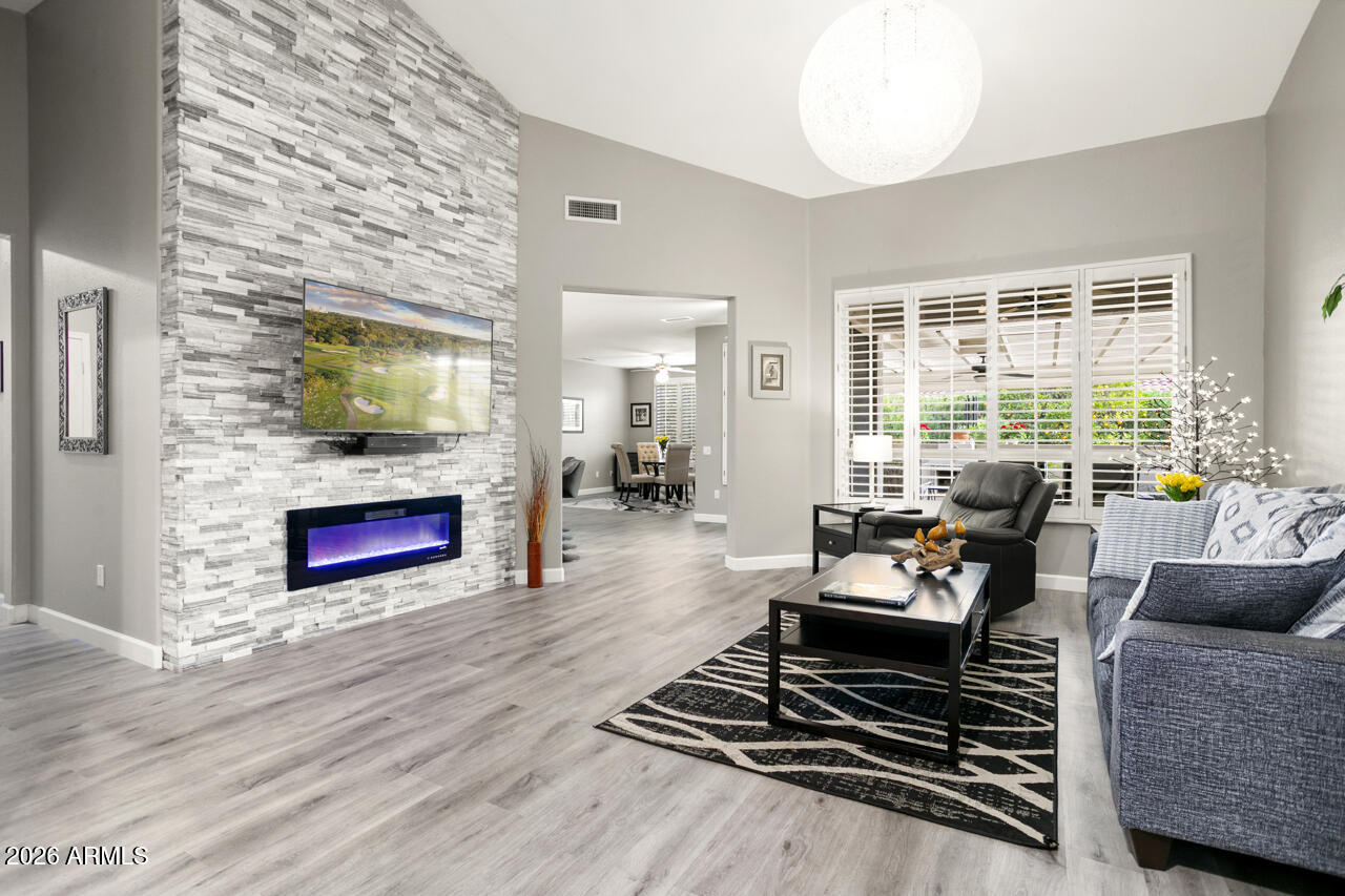 20025 N SIESTA ROCK Drive