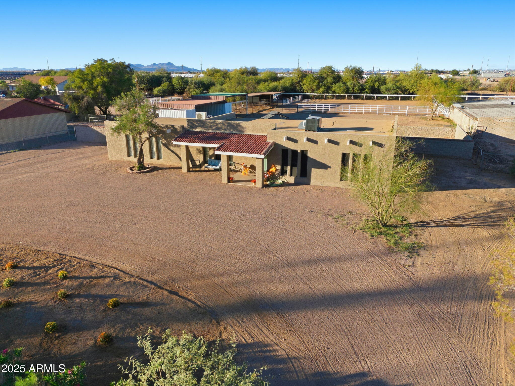 228 W CALLE TUBERIA --